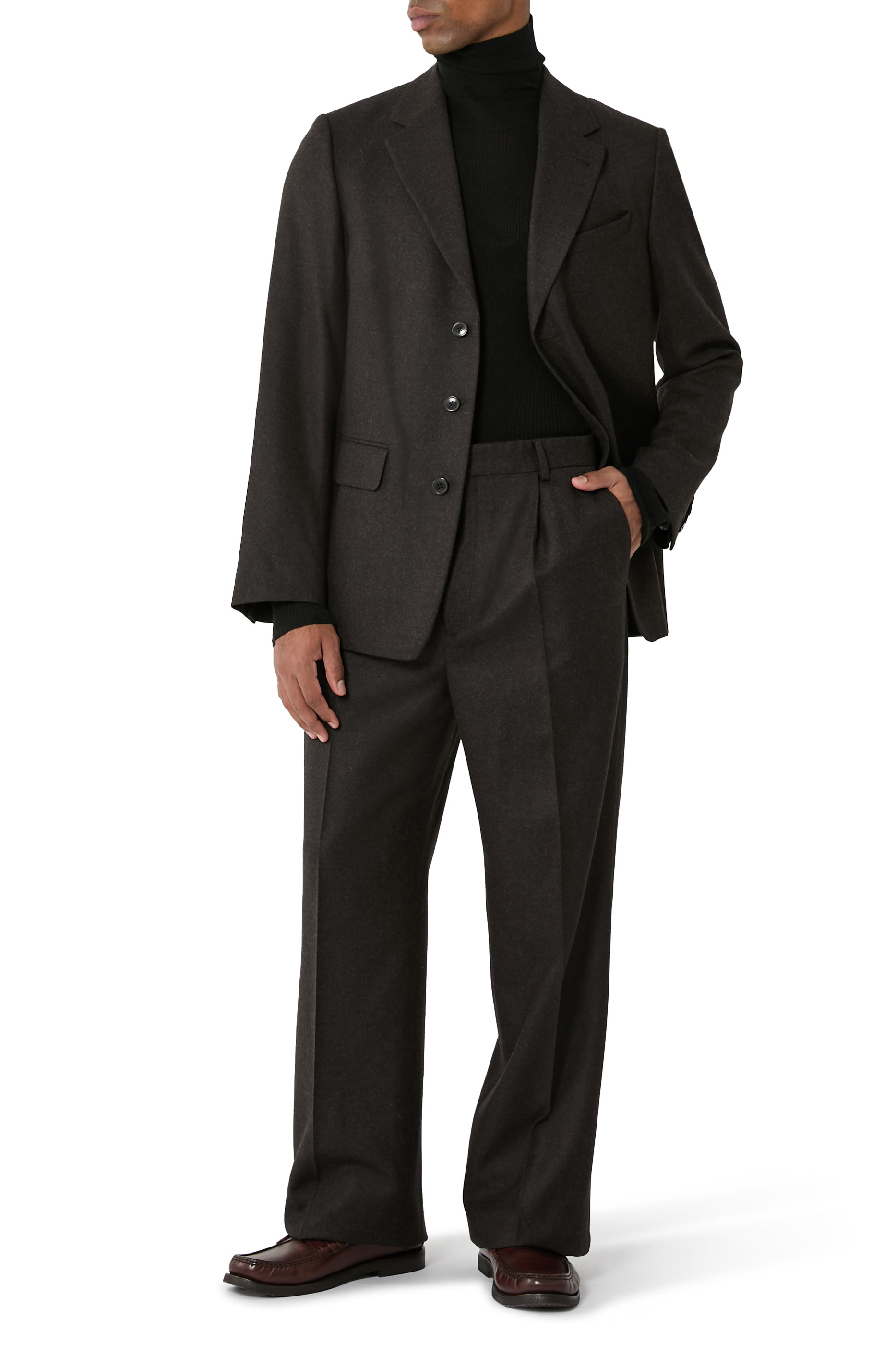 بدلة بقصة واسعة لموسم الخريف والشتاء