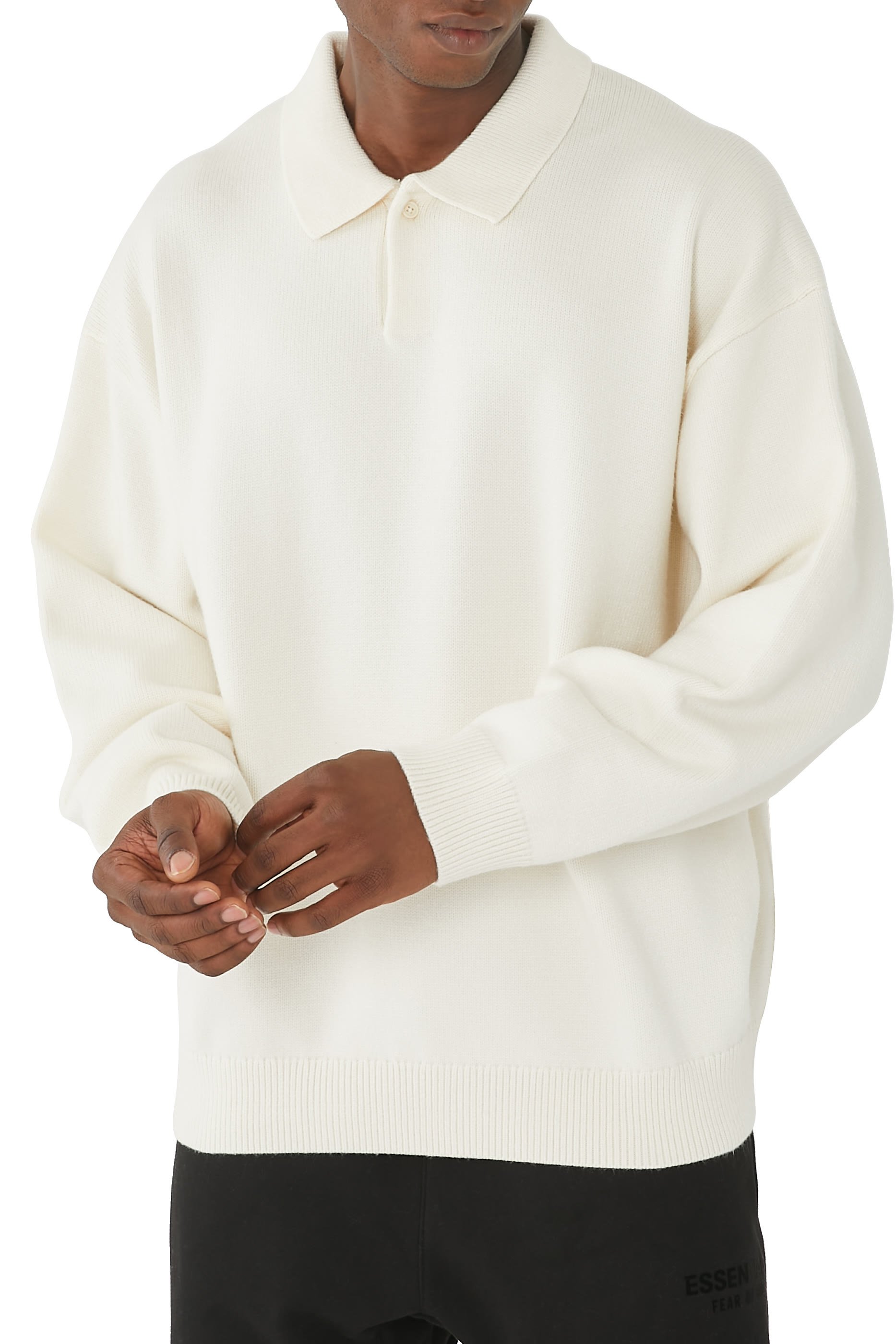 كنزة بولو منسوجة بشعار اسنشالز