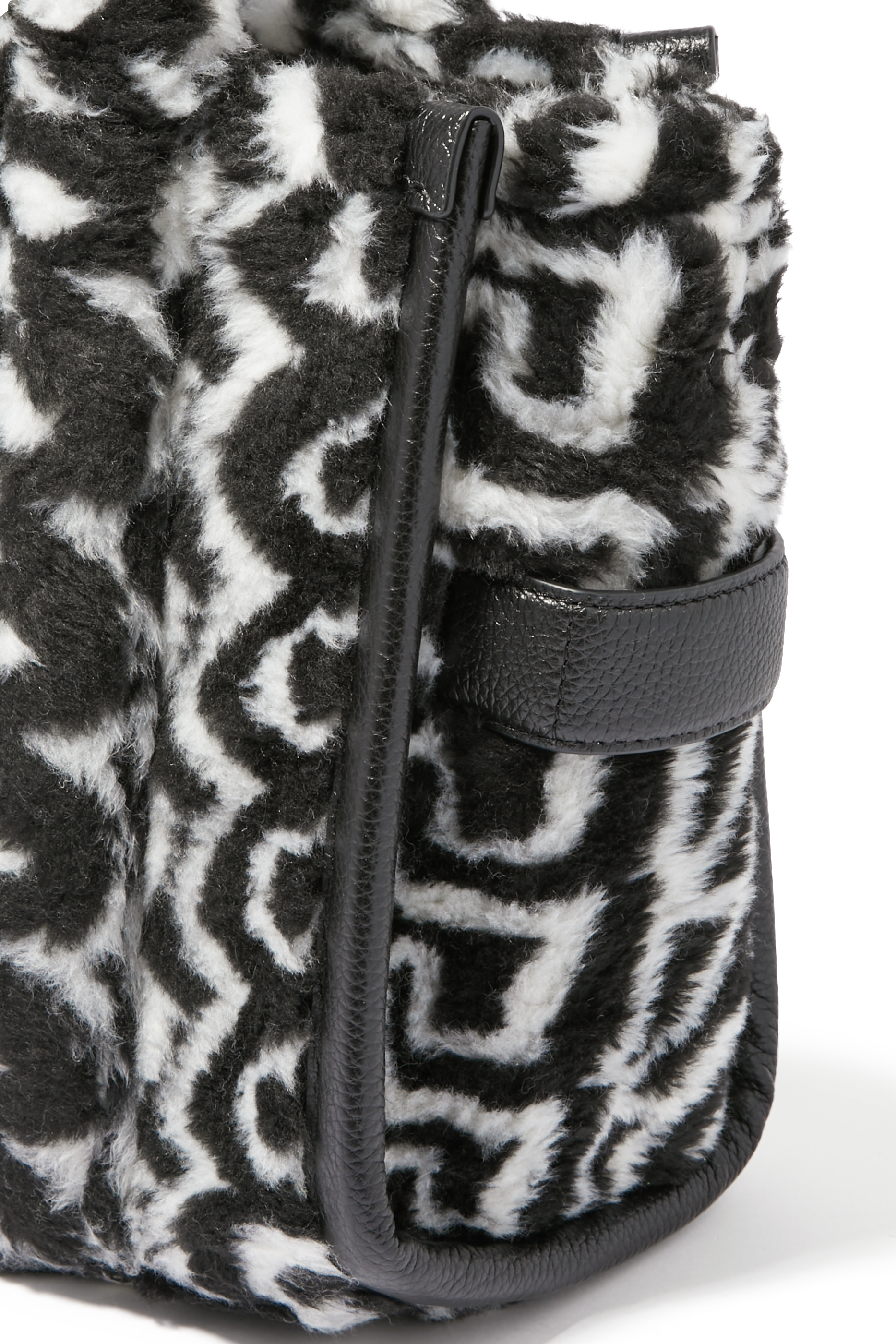 حقيبة يد كروس بودي صوف