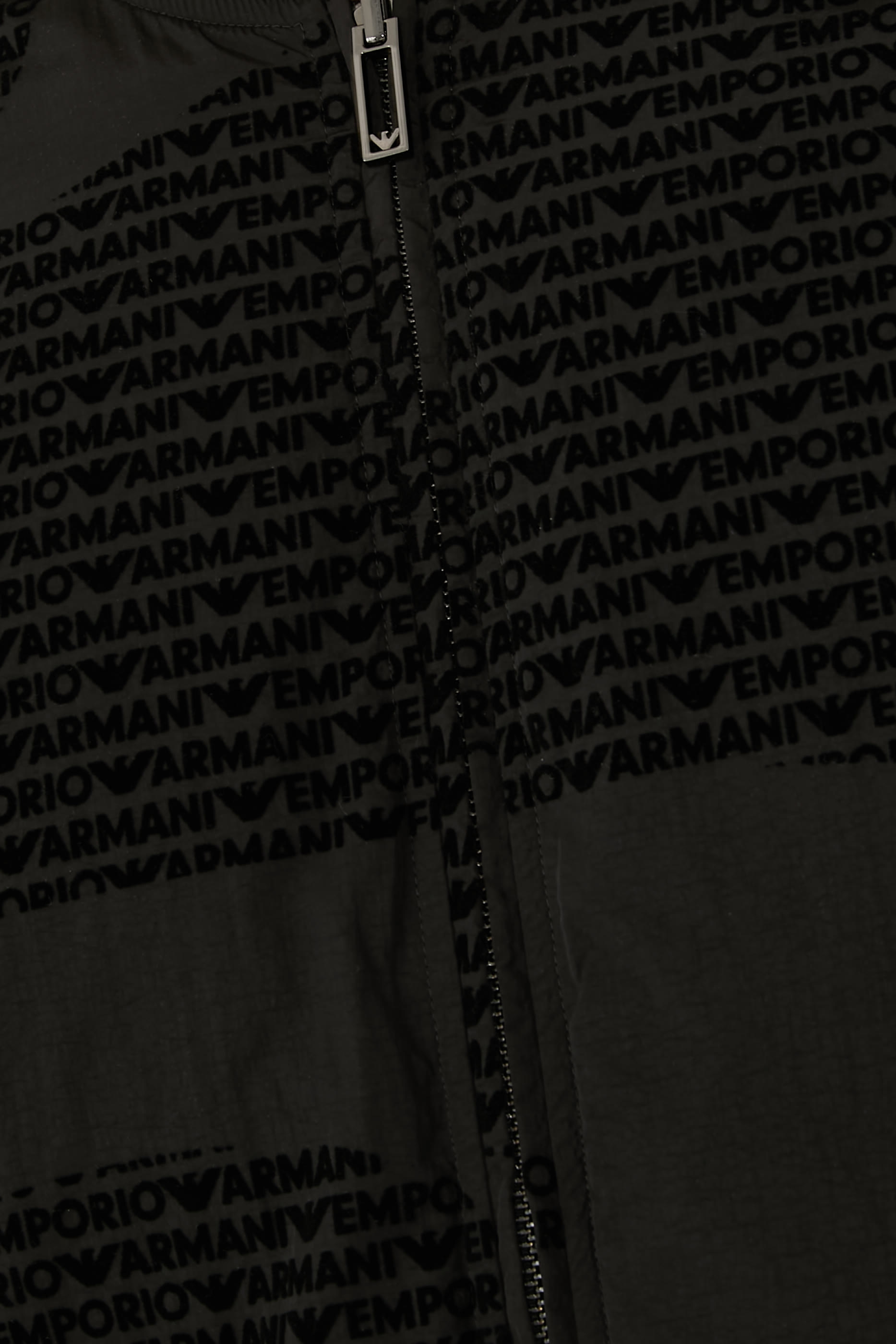 جاكيت بومبر مزين بشعار الماركة نايلون