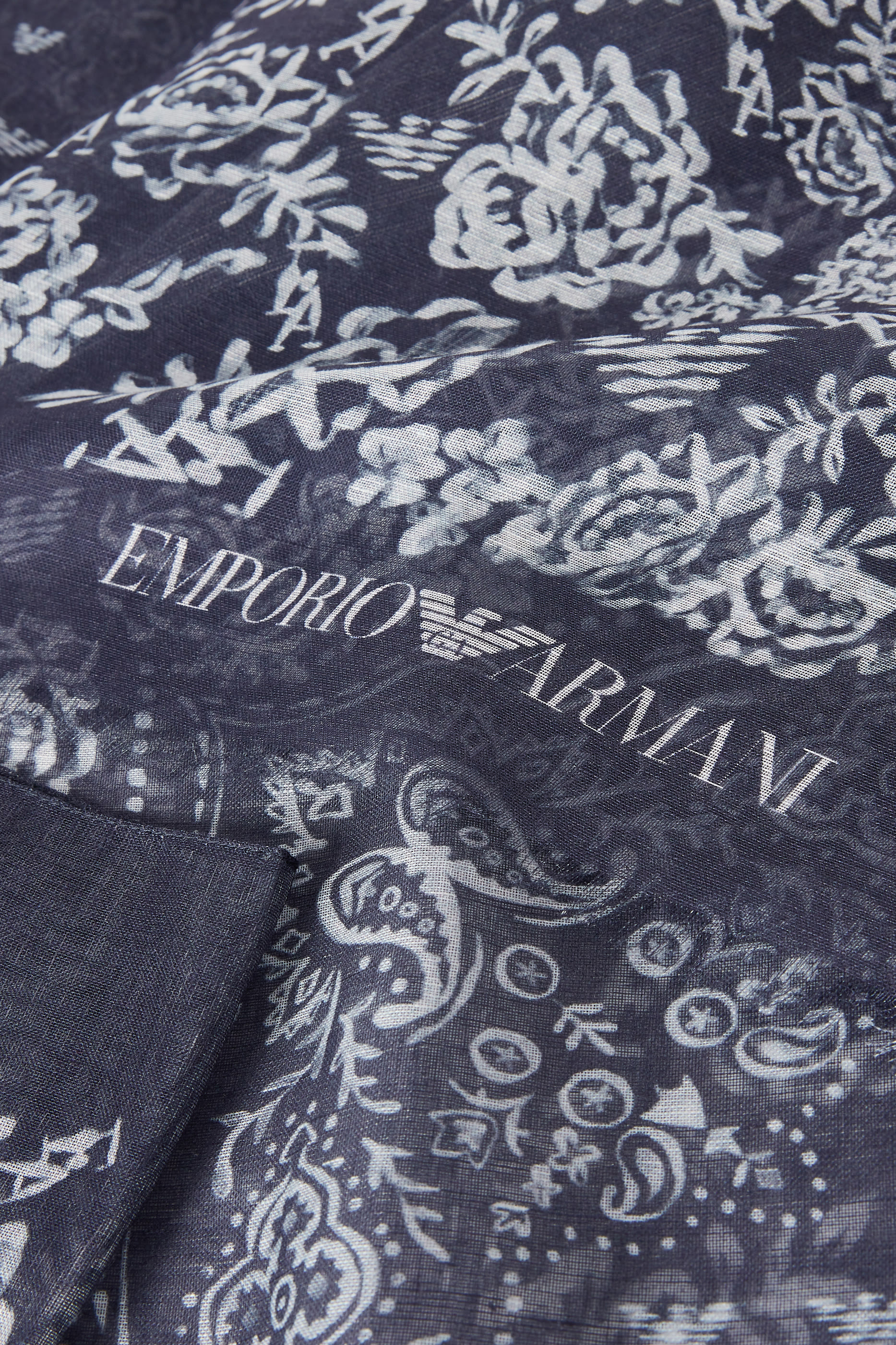 وشاح بنقشة بيزلي