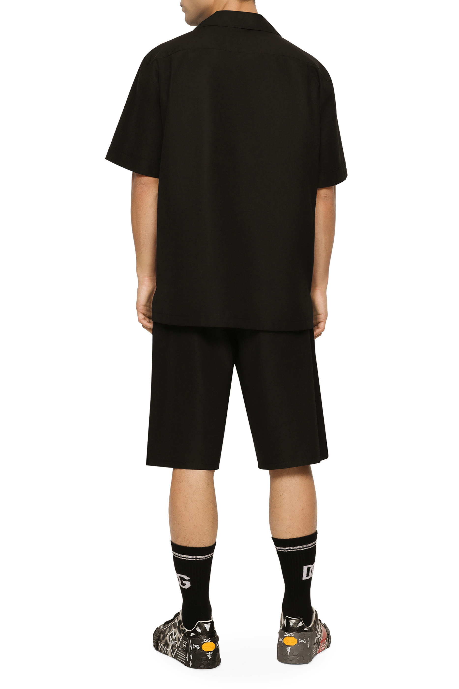 شورت رياضي بشارة شعار الماركة