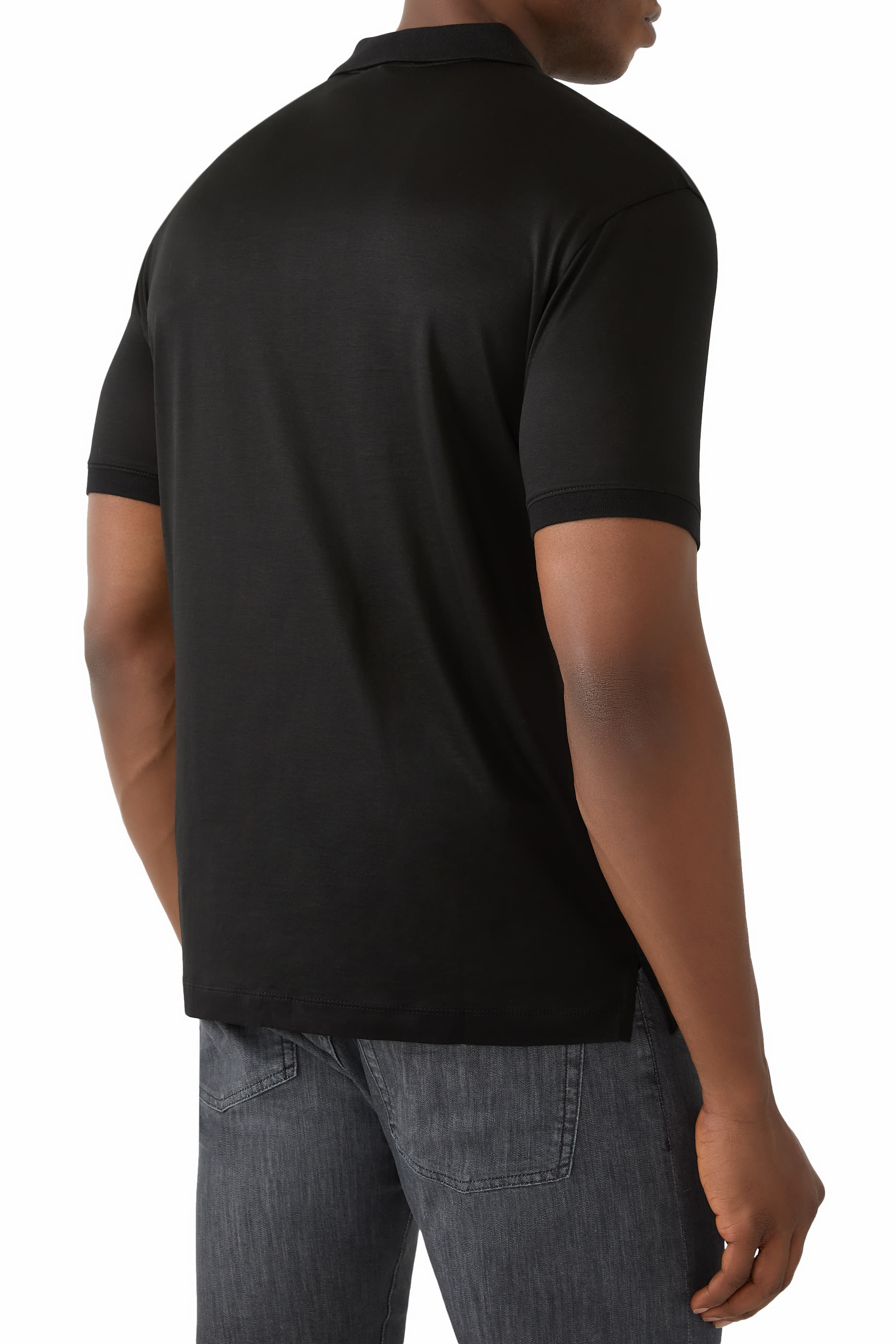 قميص بولو بنصف سحاب