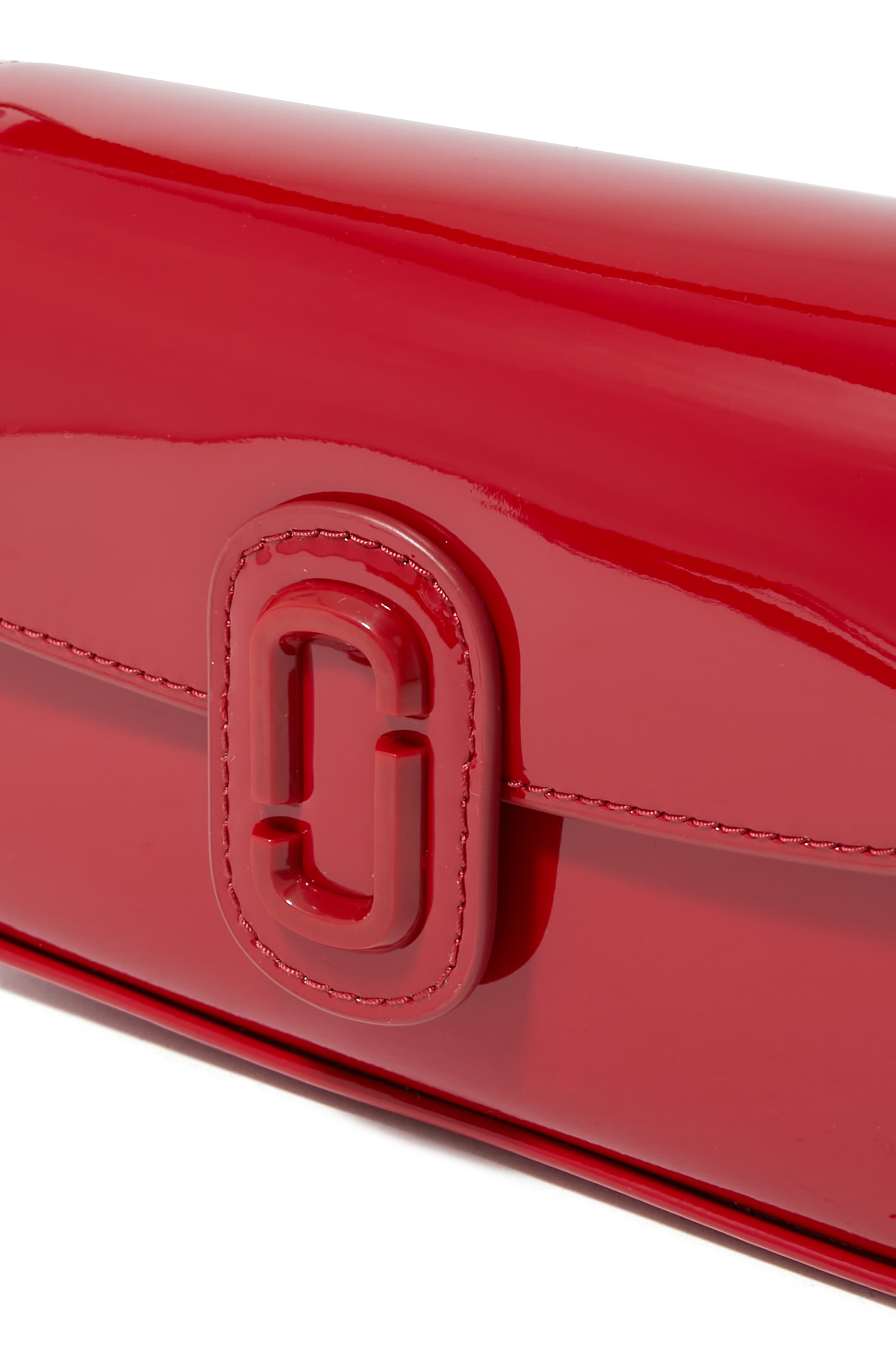 حقيبة كتف صغيرة