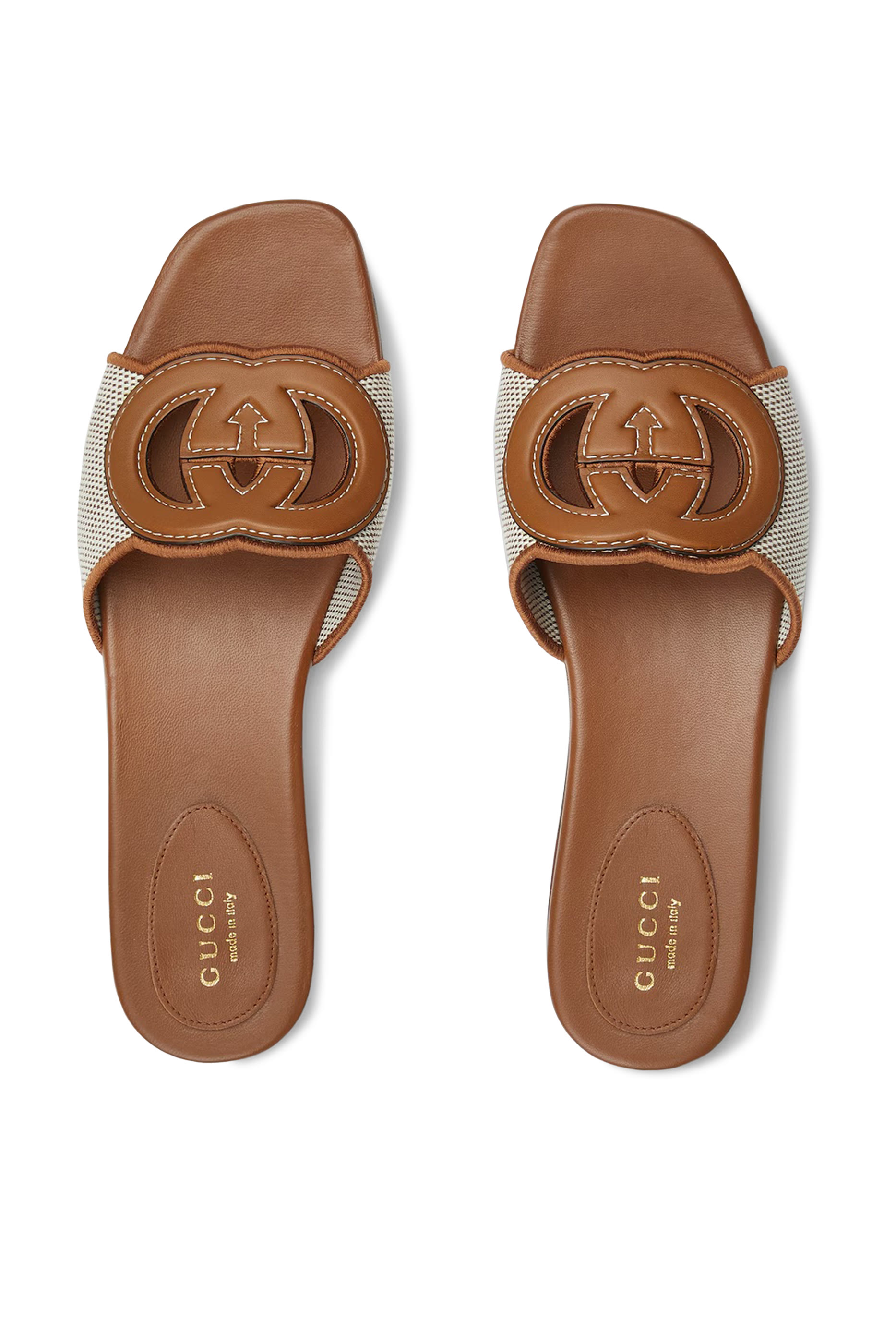 صندل خفيف بشعار الماركة بتصميم متداخل