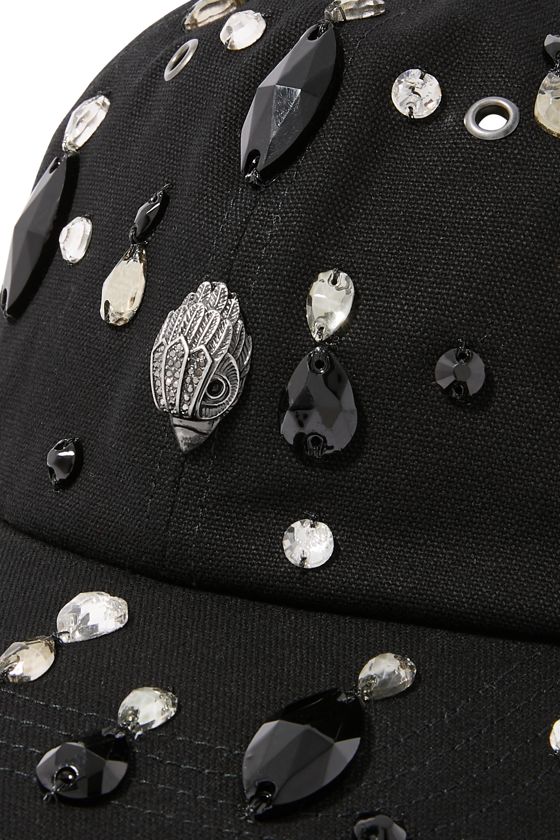 كاب كينسينغتون مرصع بأحجار