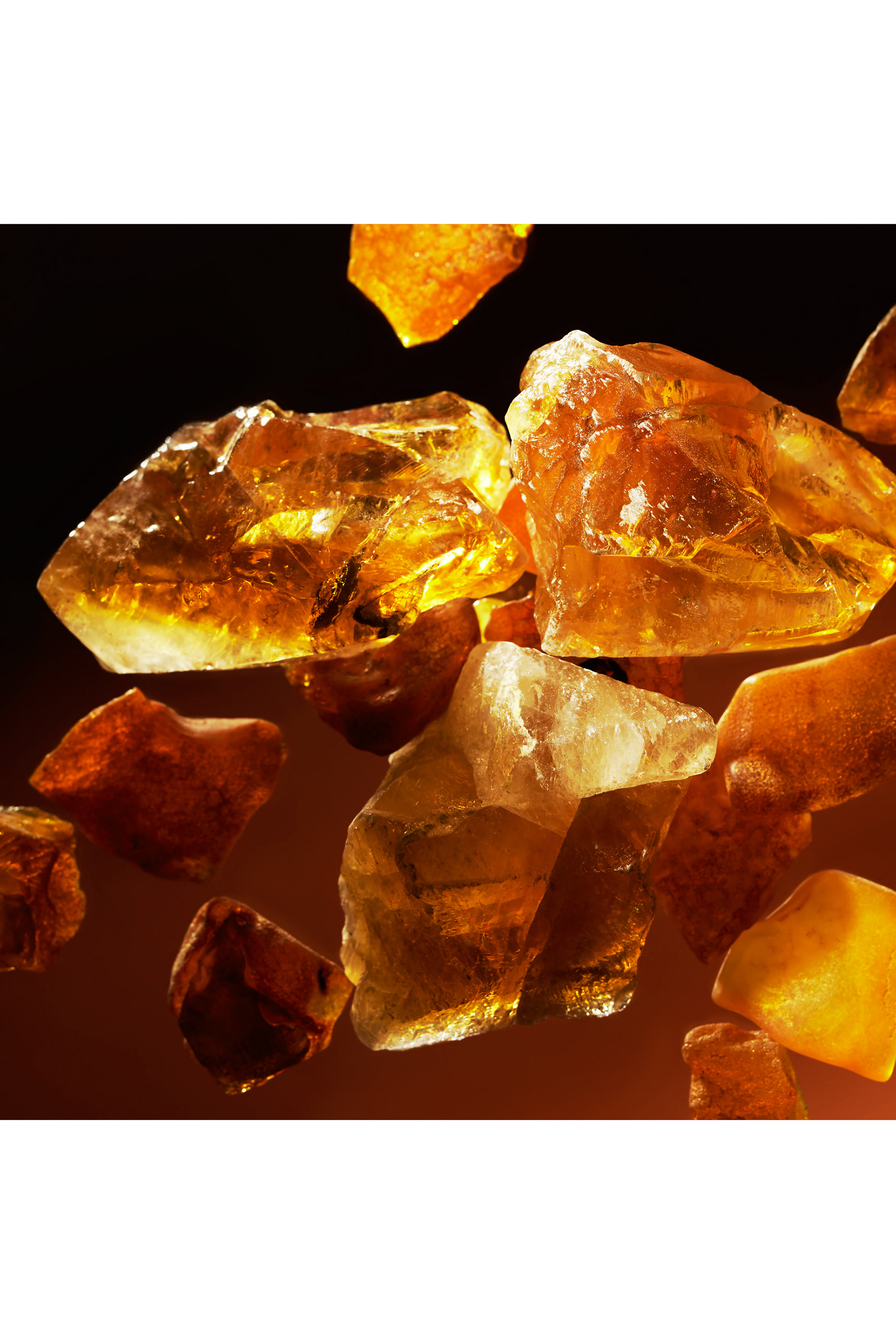 Precious Amber Scented Candle