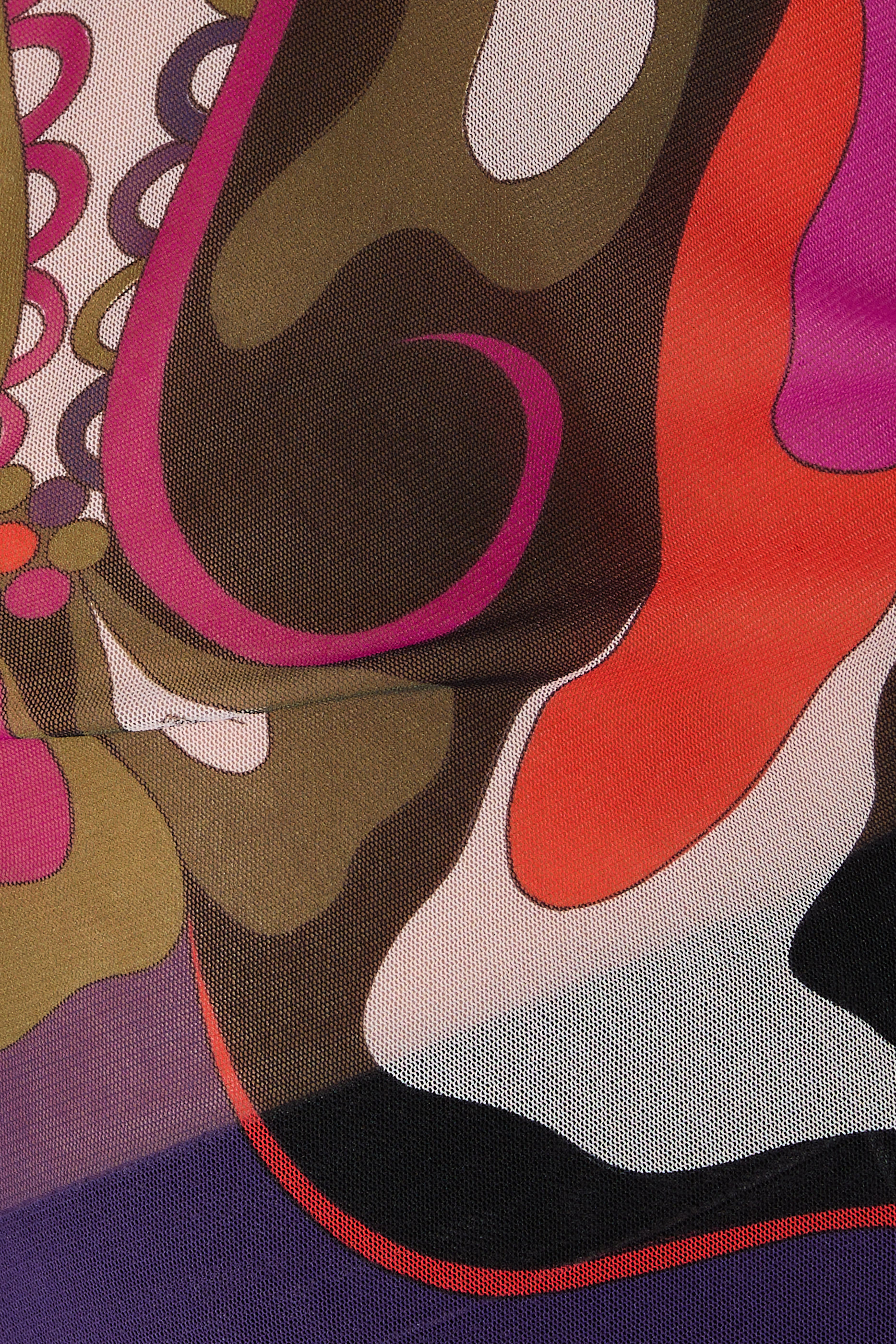 بلوزة تول بنقشة أوركيدي