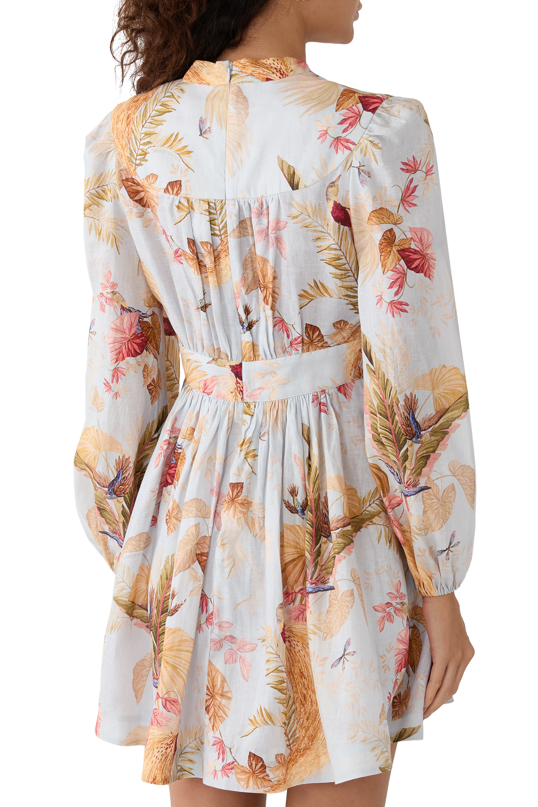 فستان أسيشن قصير بياقة عميقة