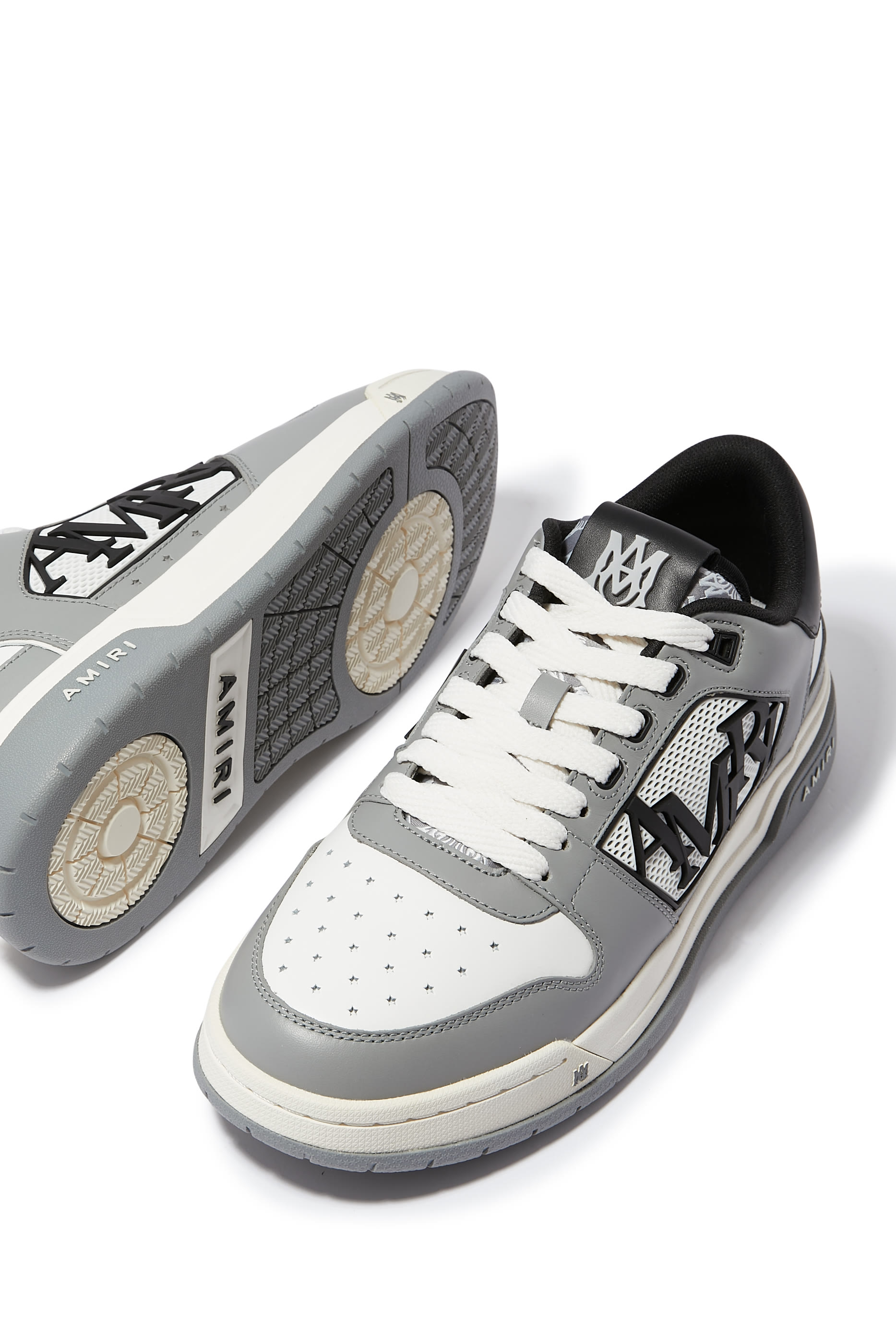 سنيكرز كلاسيك بكاحل منخفض