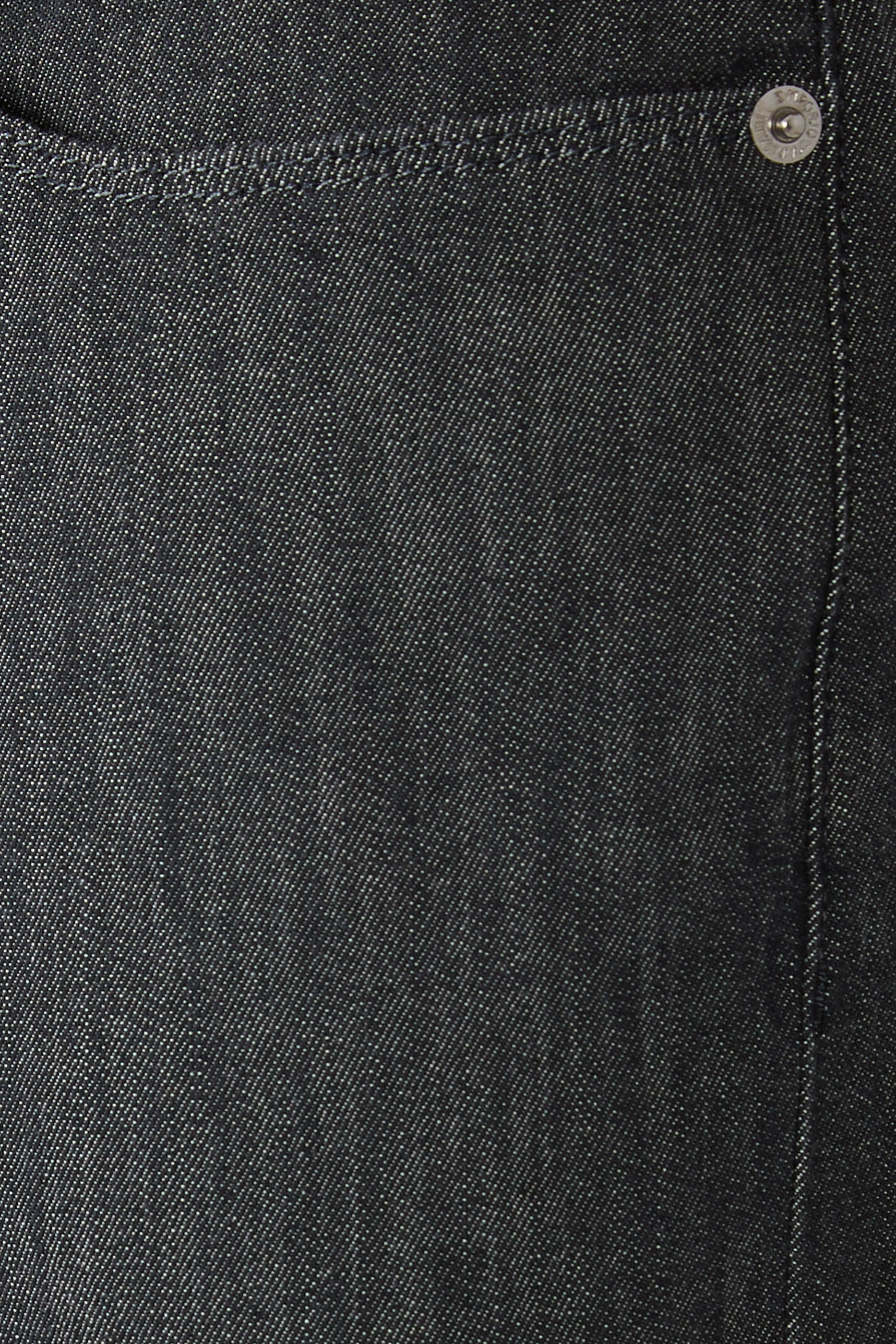 بنطال جي 06 دنيم يبدو كالمستعمل