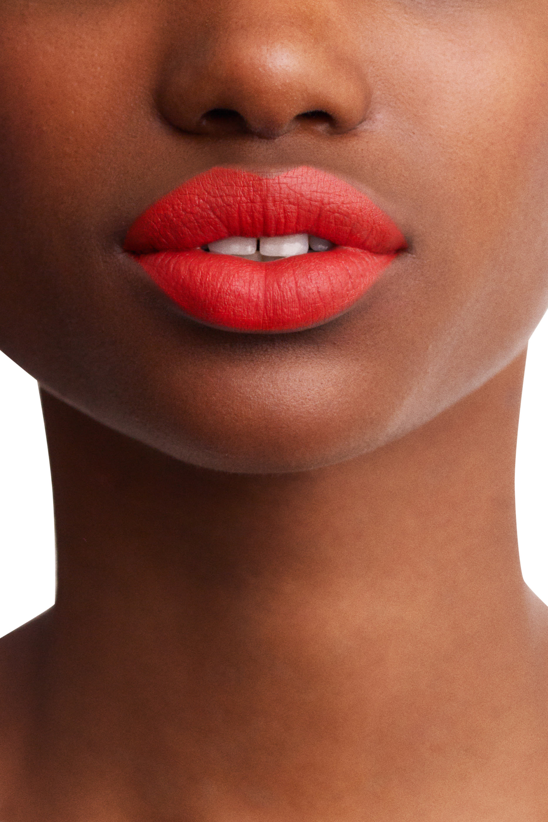 أحمر شفاه روج غير لامع درجة روز نوي