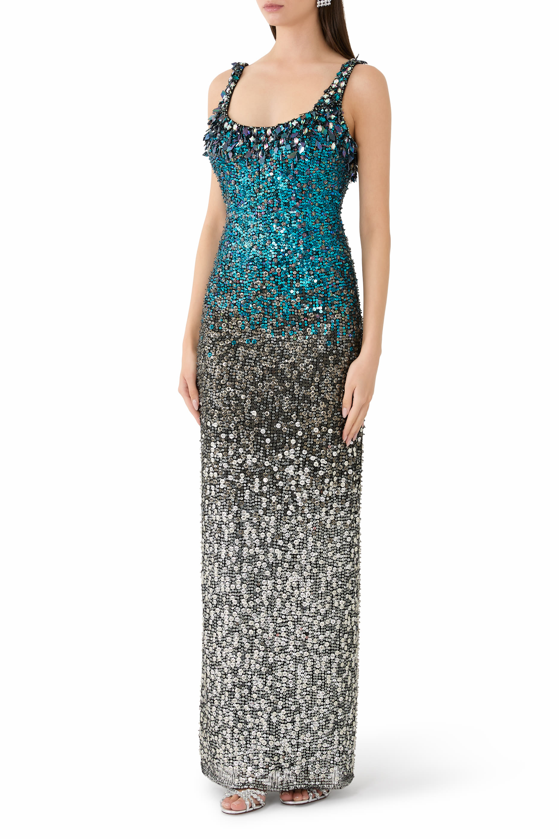 فستان سهرة ديكورا