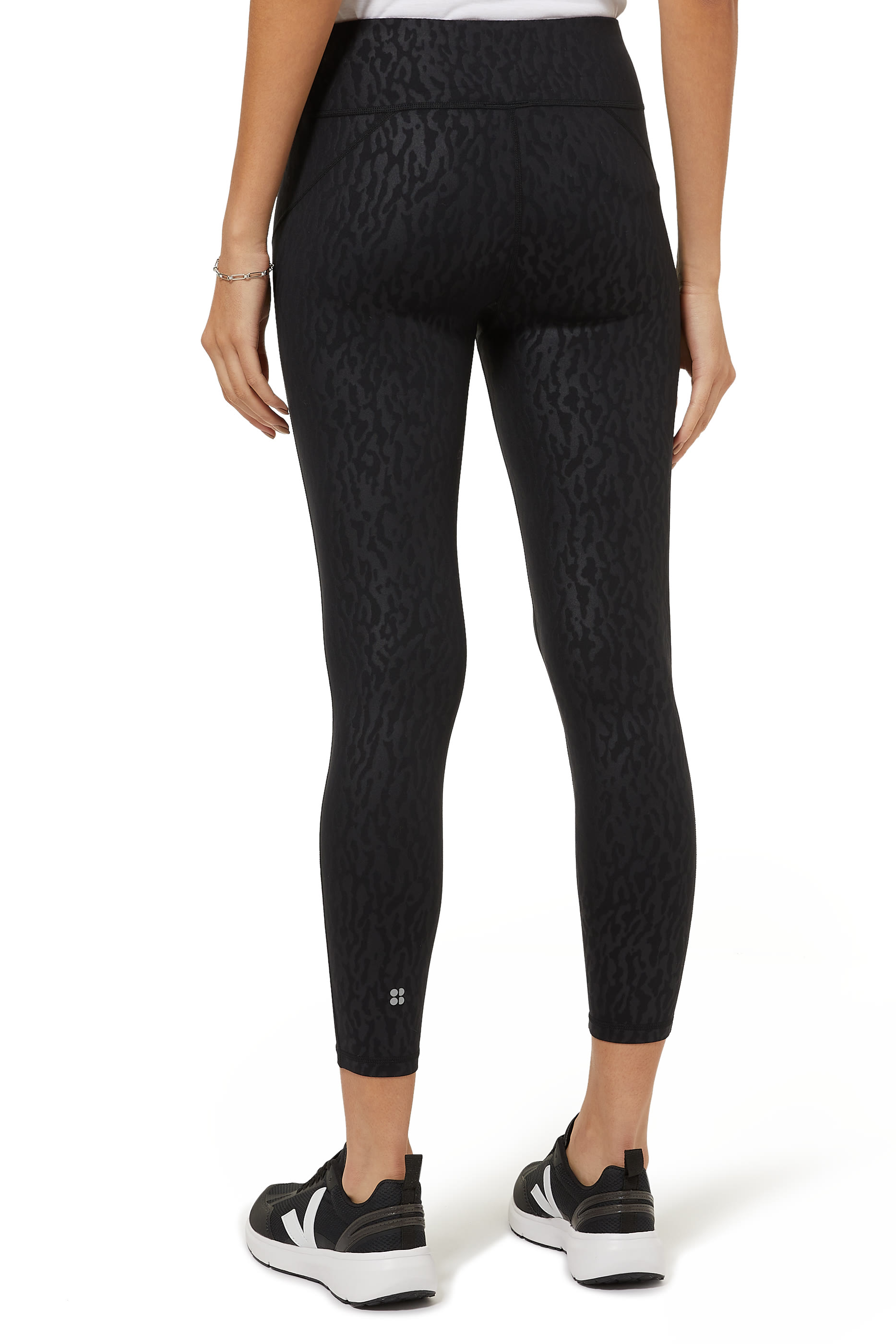 لغينغز أول داي بنقشة