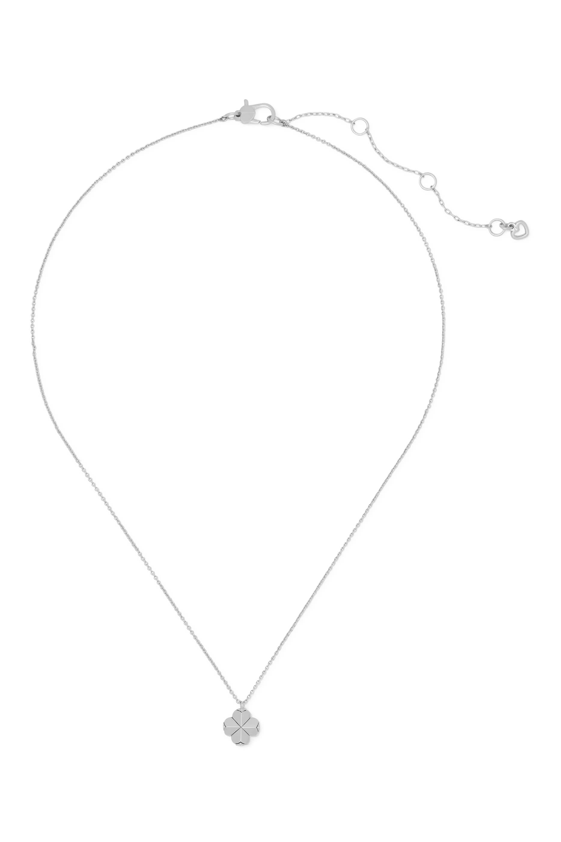 قلادة بدلاية صغيرة بتصميم زهرة بالشكل البستوني