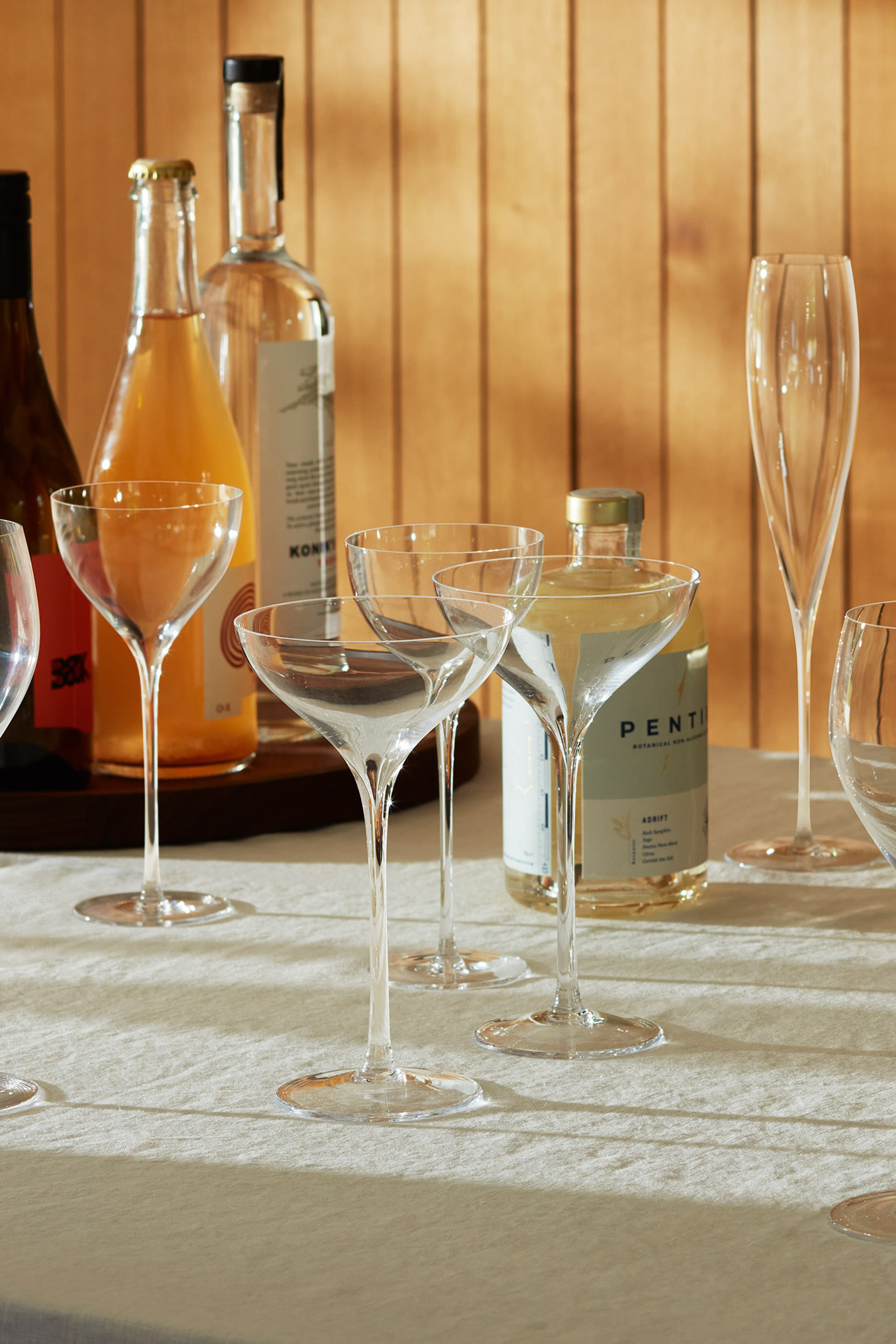 مجموعة كؤوس مشروبات فاخرة بيضاء سافوي