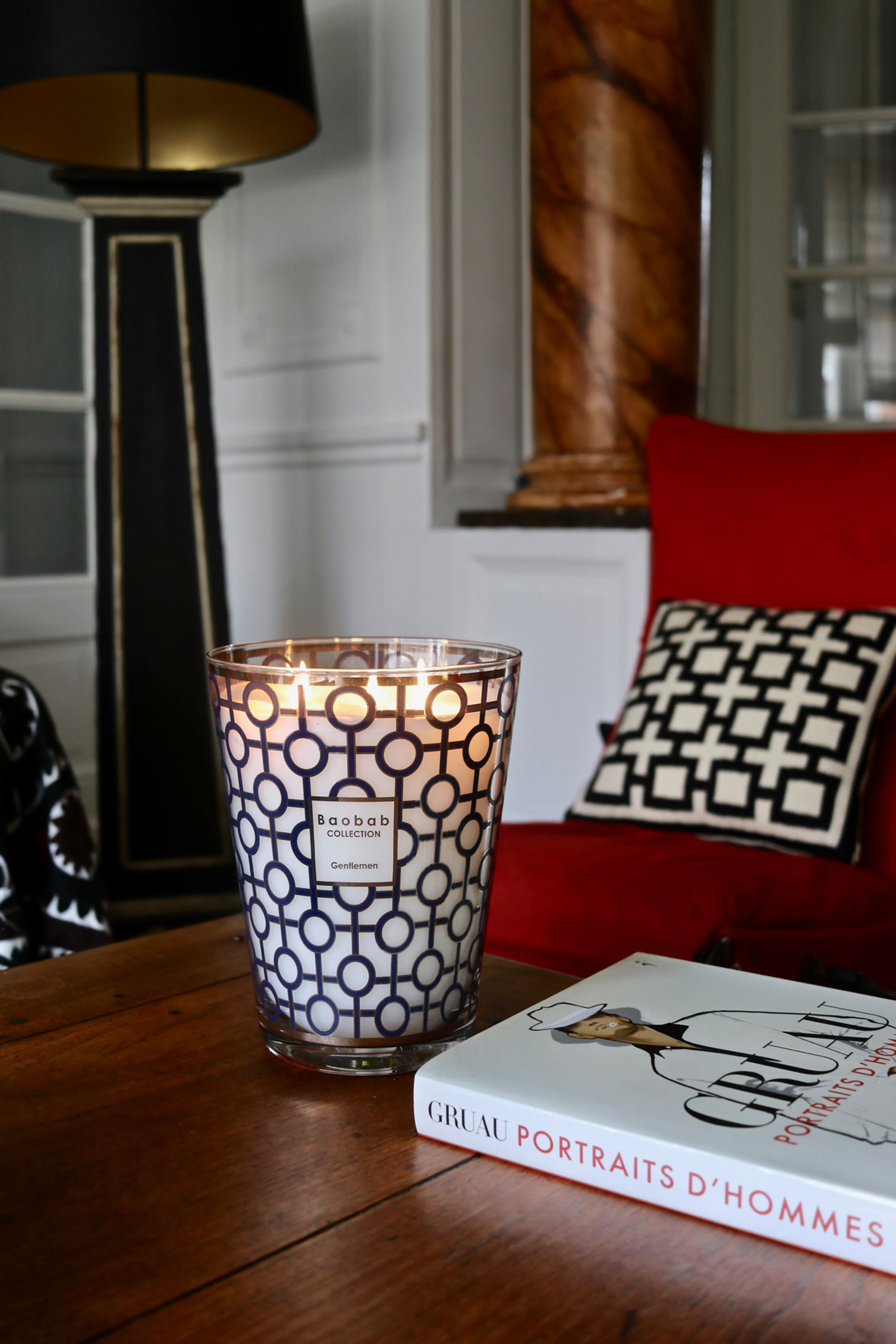 شمعة معطرة ماكس 10 جانتلمان