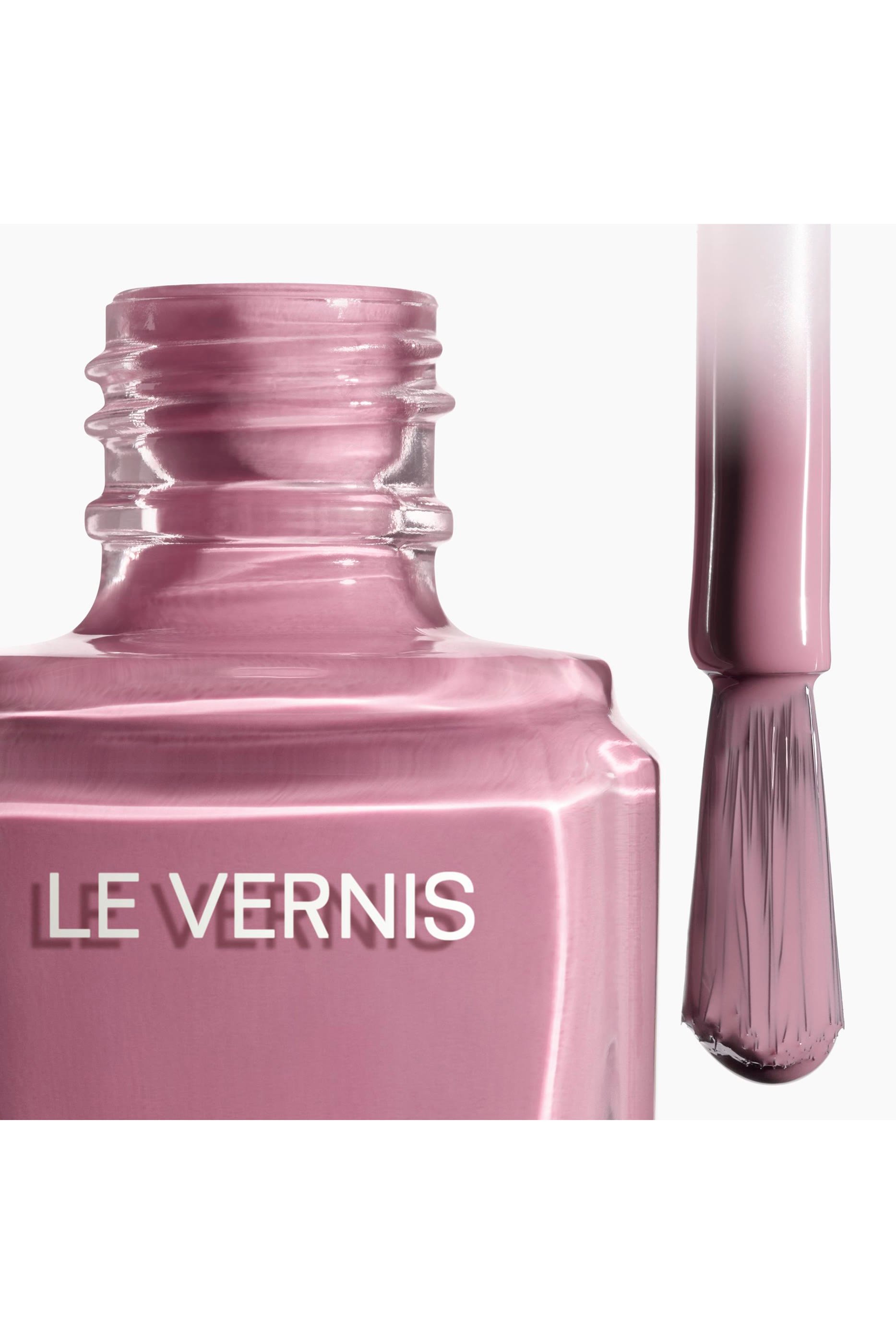 طلاء أظافر Chanel LE VERNIS