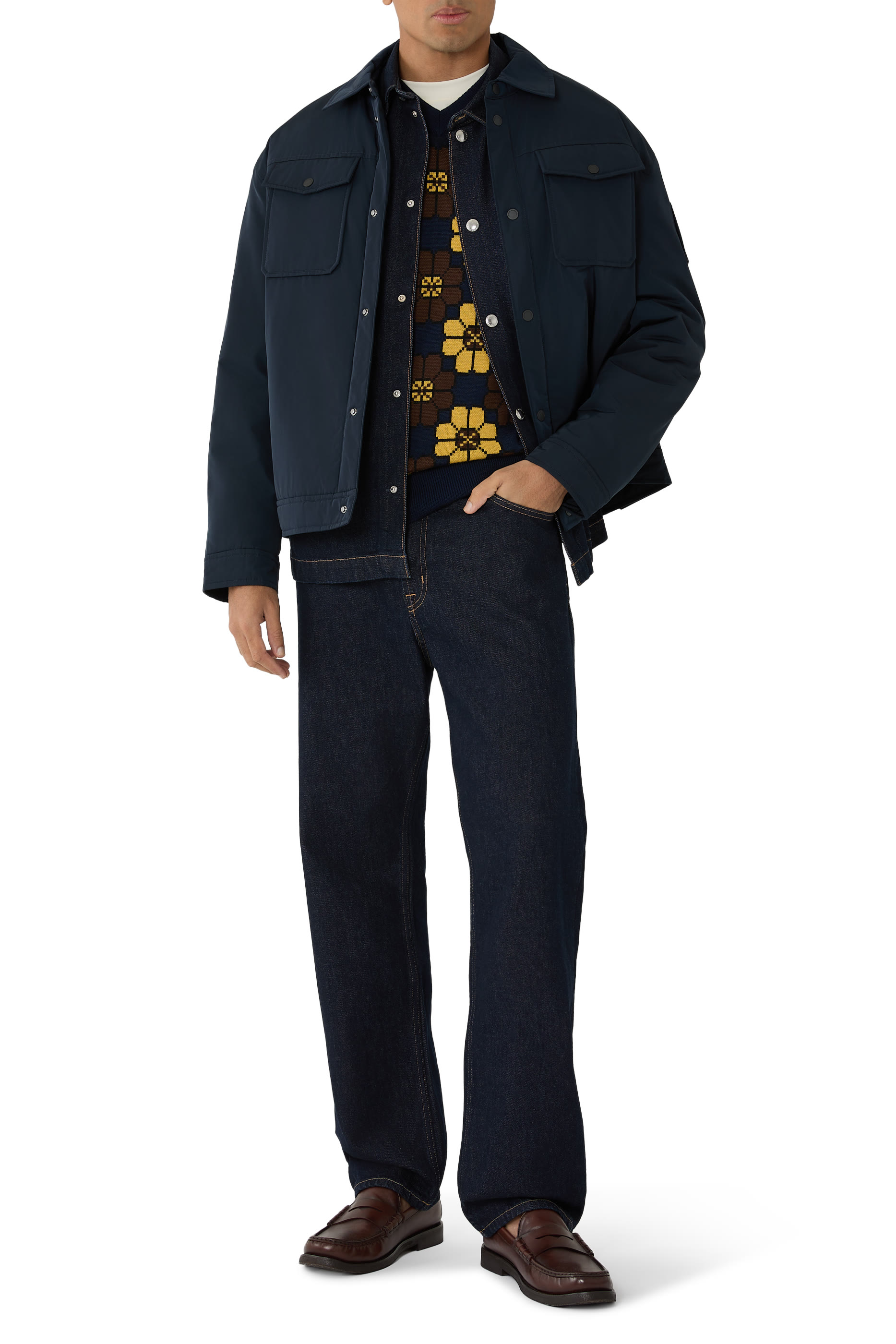 جاكيت بنمط قميص بأزرار