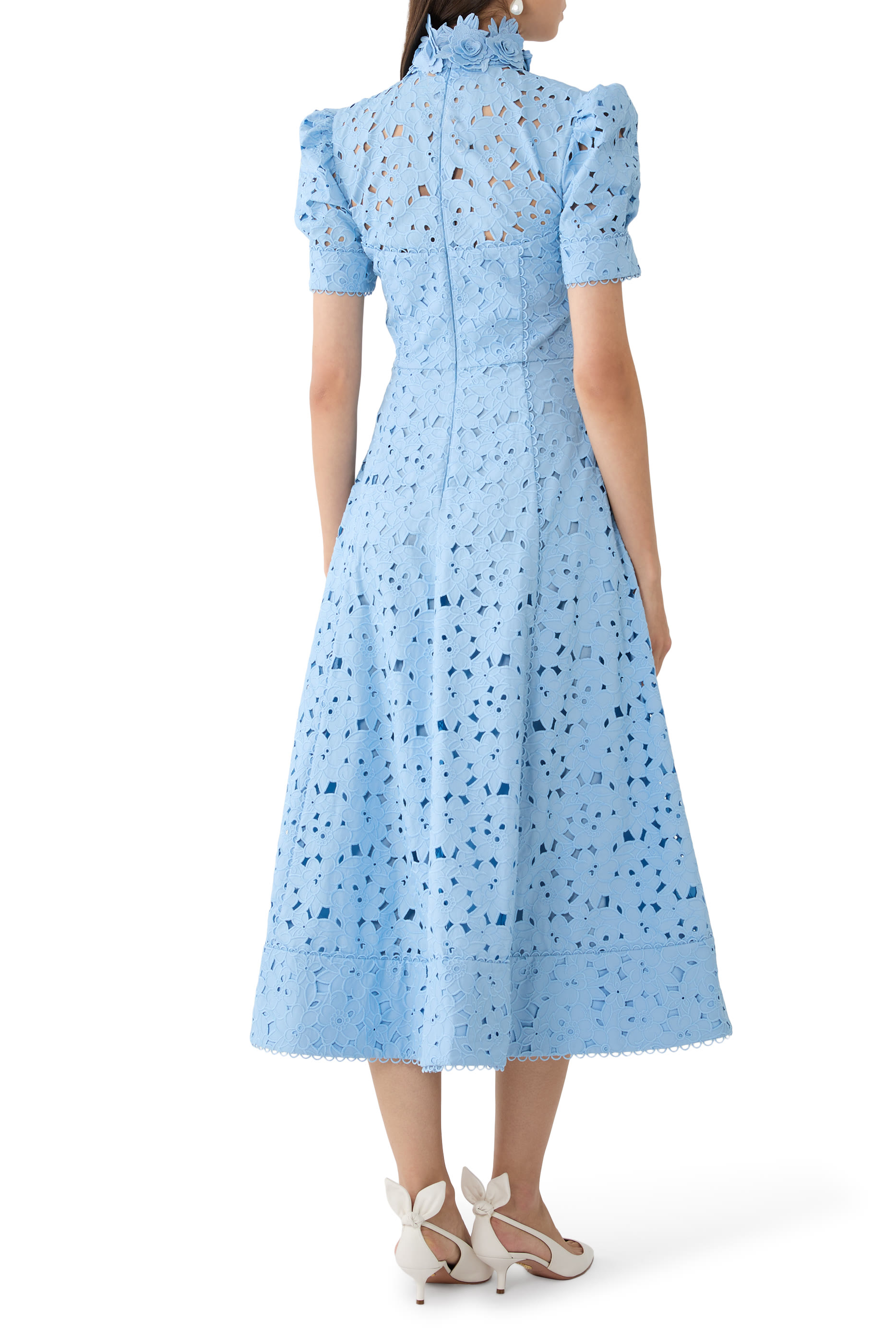 فستان كيتسو بأكمام قصيرة متوسط الطول