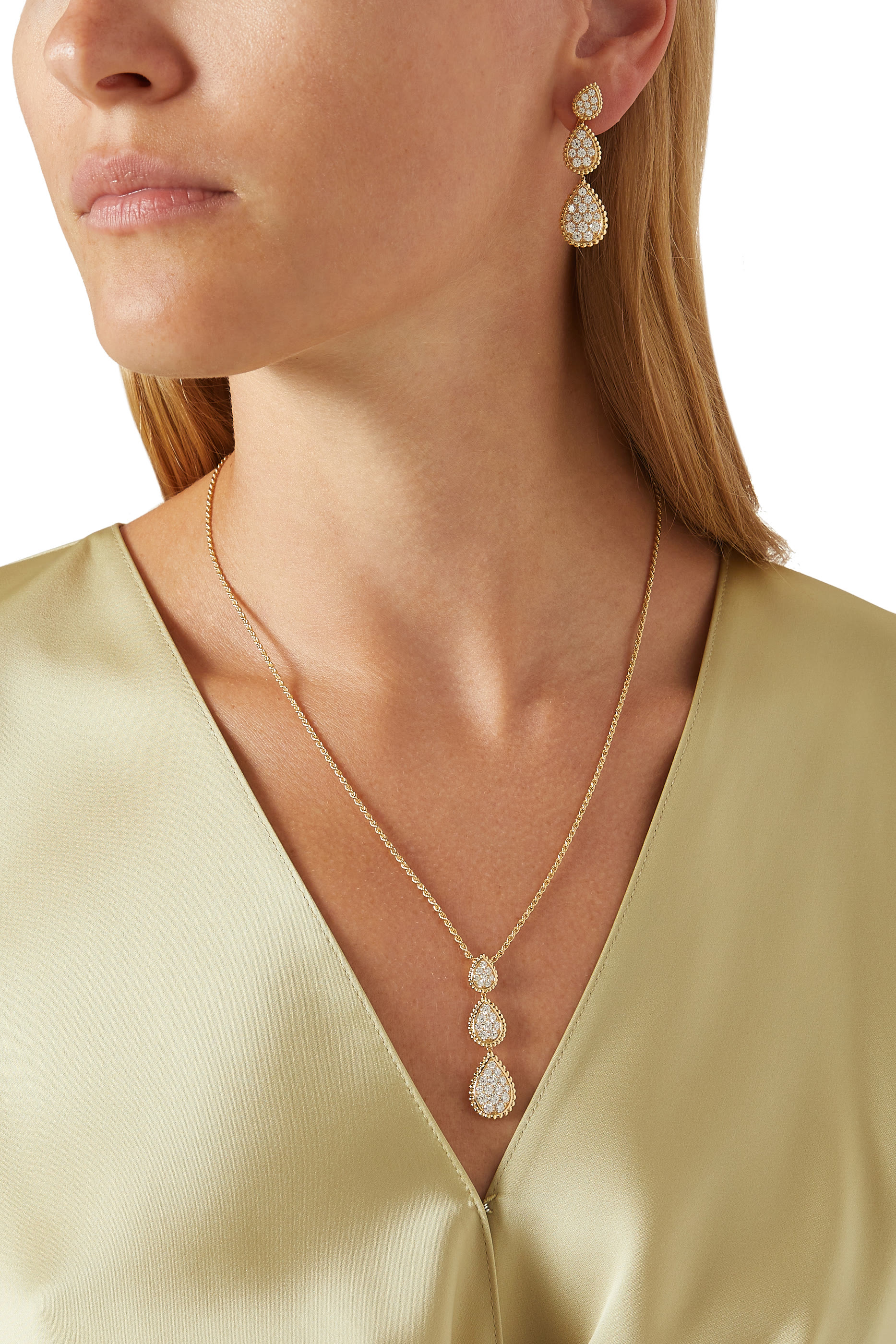 أقراط سيربنت بوهيم بحليات مرصعة بالماس ذهب أصفر عيار 18