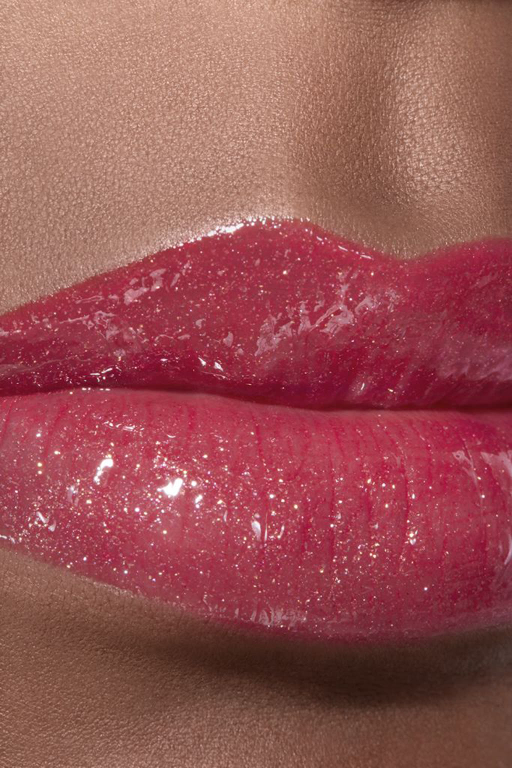 أحمر شفاه سائل بلمعان وثبات فائق ROUGE ALLURE LAQUE