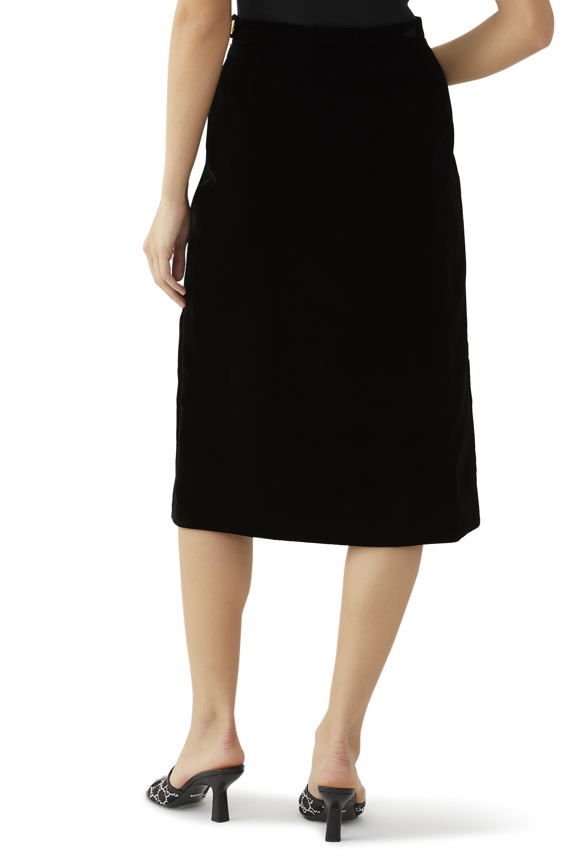 تنورة مخمل حرير