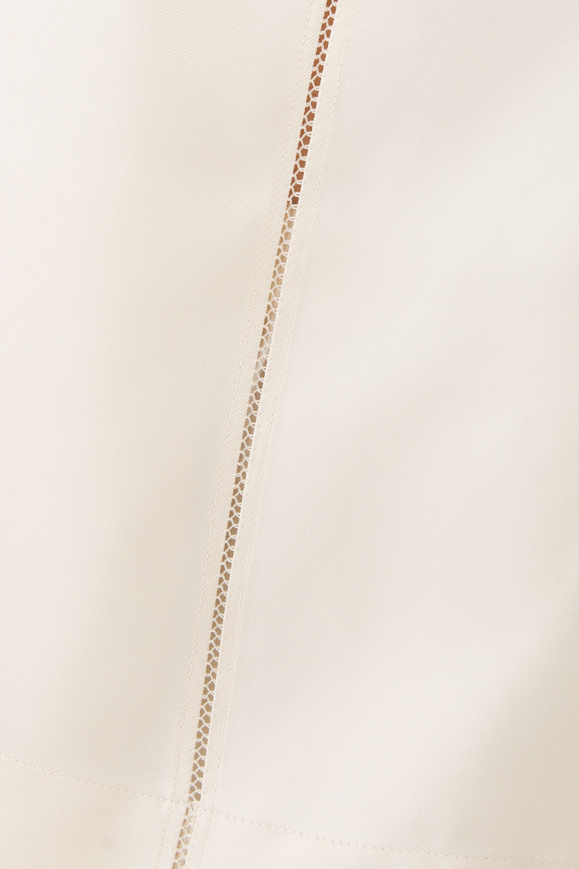 بلوزة هافانا بتطريز دانتيل