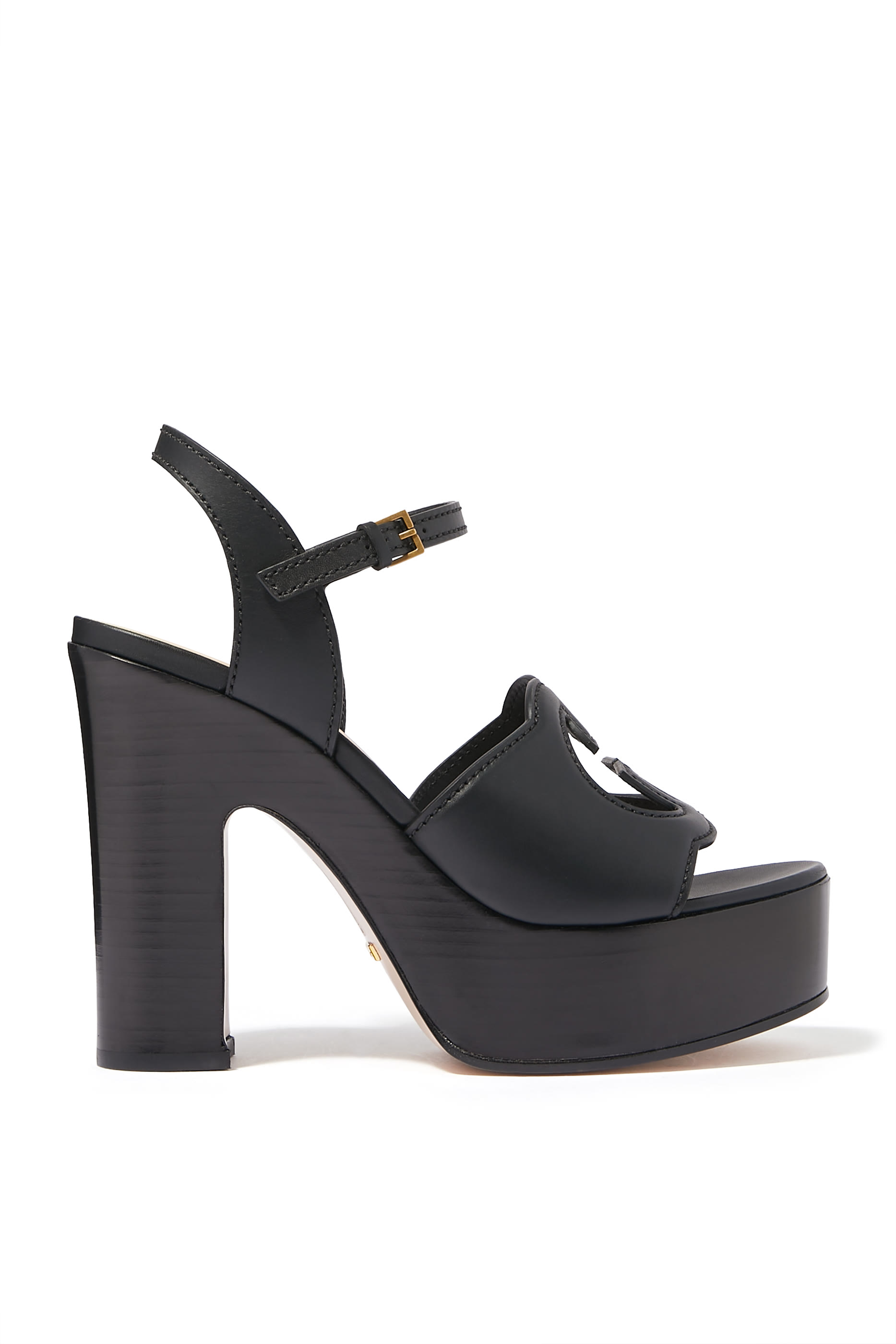 صندل 120 بنعل سميك وحرفي شعار الماركة بتصميم متداخل