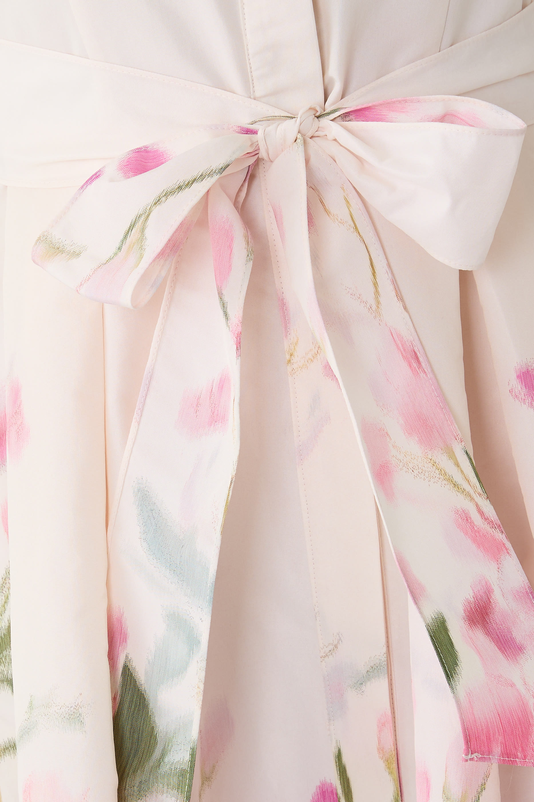 فستان سهرة بنمط قميص بنقشة رقمية تفتا