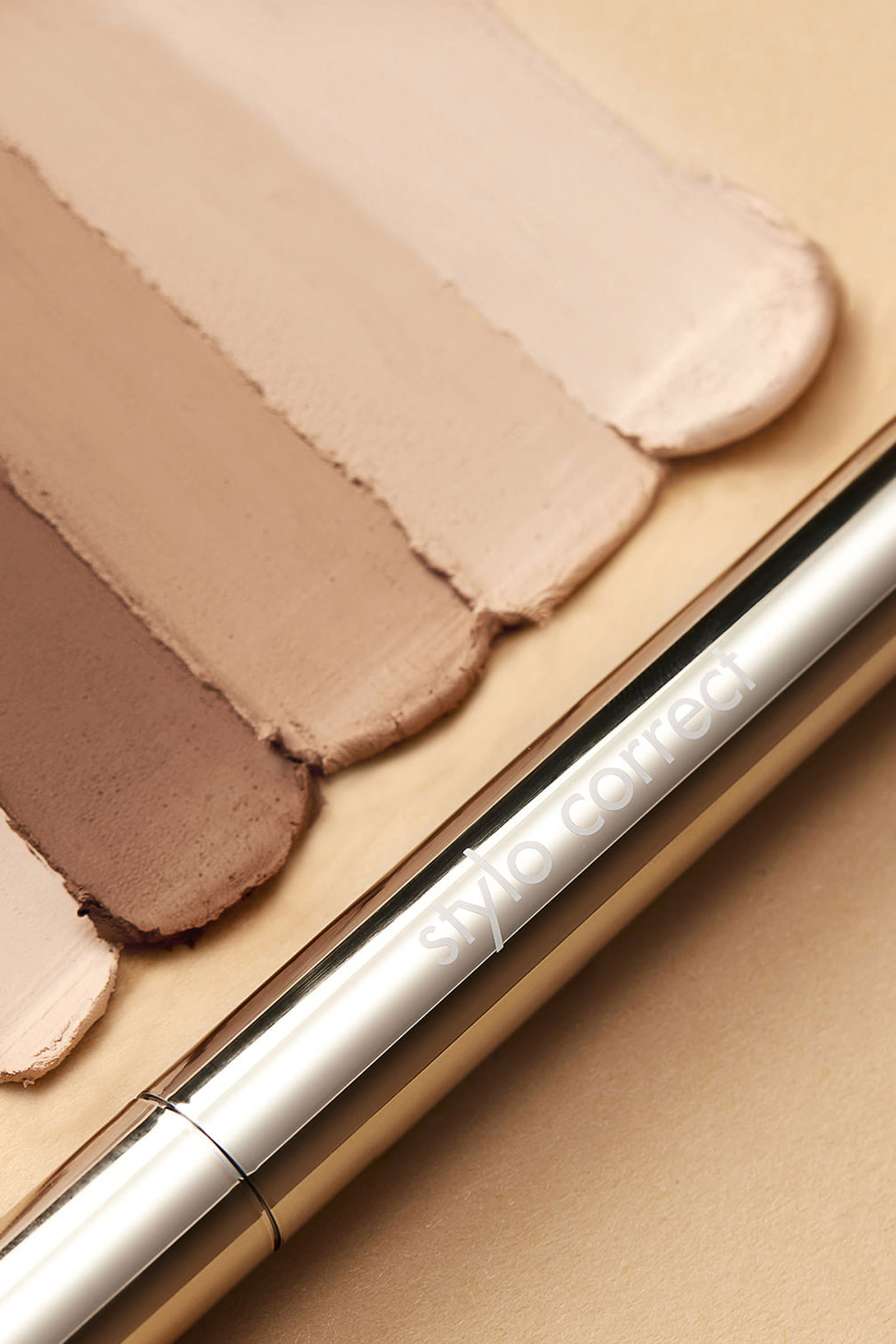 قلم خافي عيوب البشرة ستايلو كوريكت