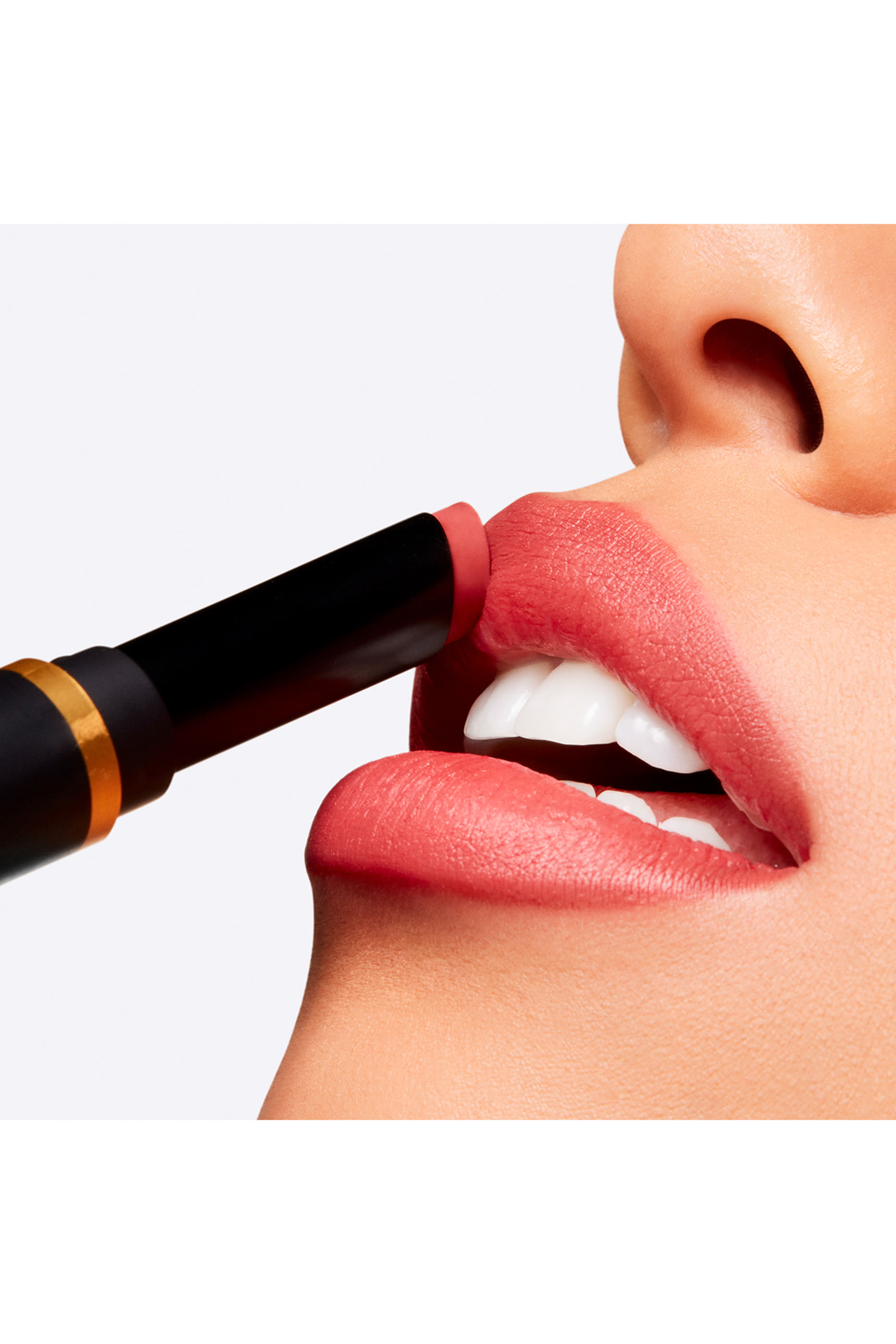 أحمر شفاه باودر كيس فيلفيت بلور سليم ستيك