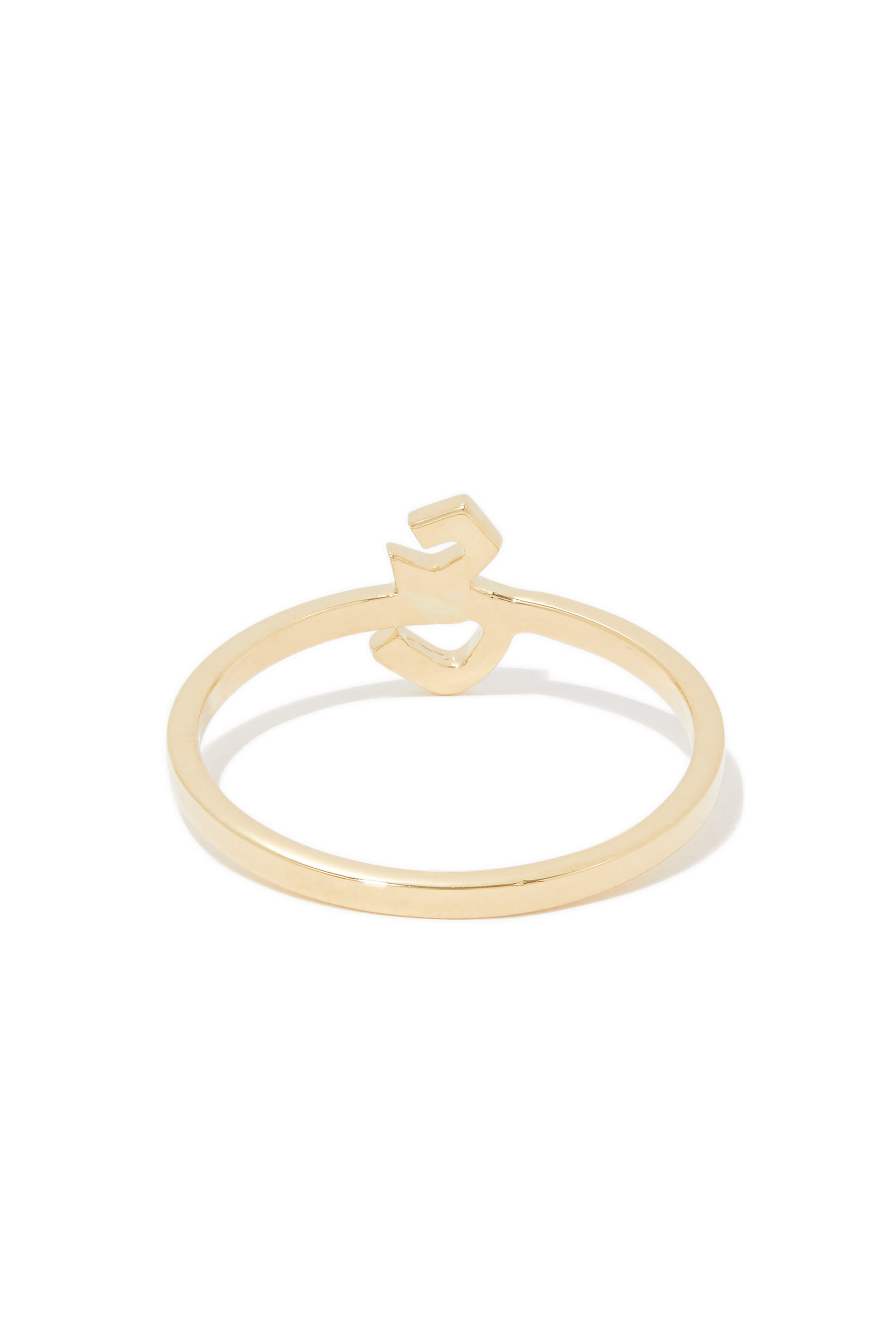 خاتم بحلية حرف"ع"مطلي بمينا