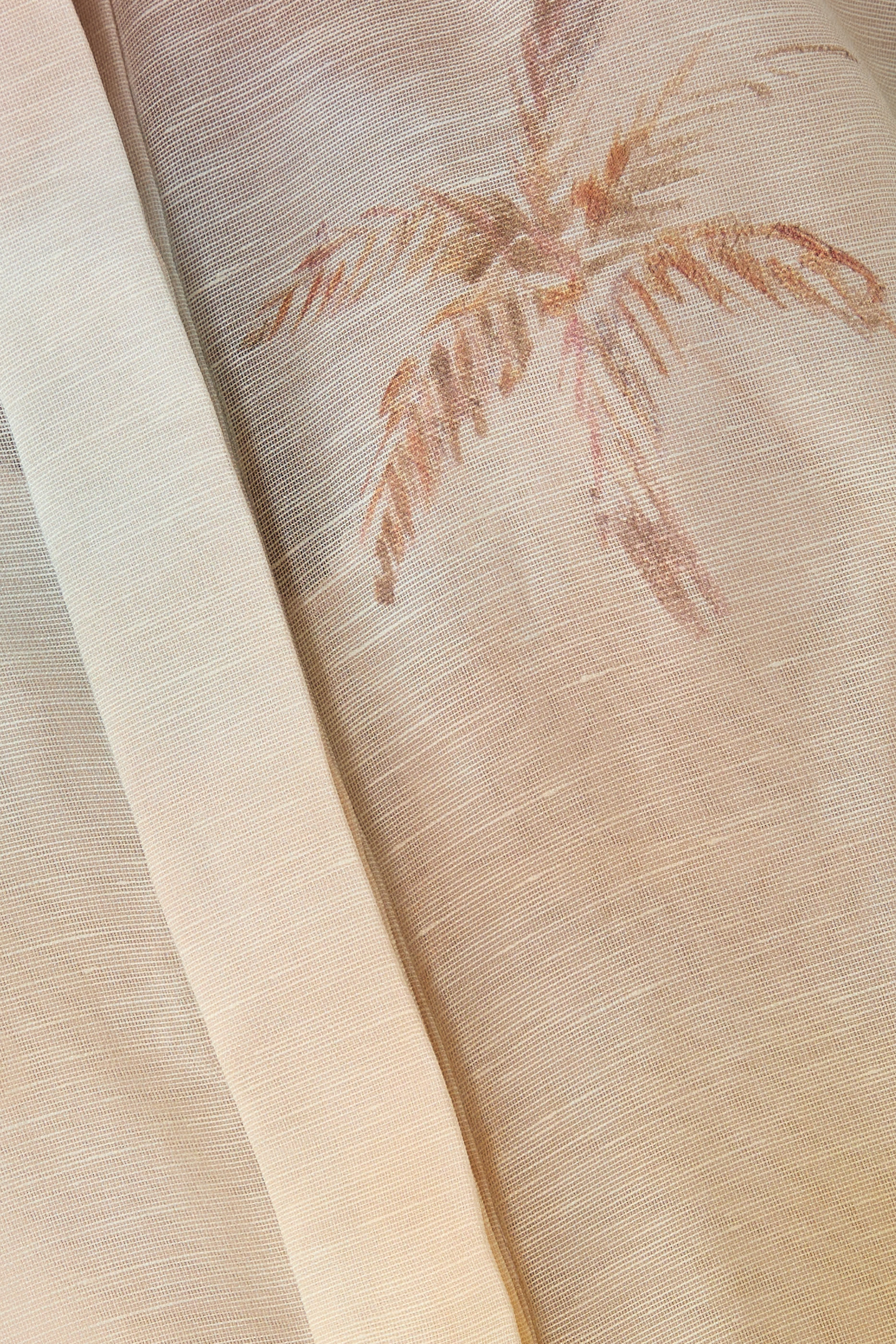 بلوزة ايلومينيت بقصة ضيقة