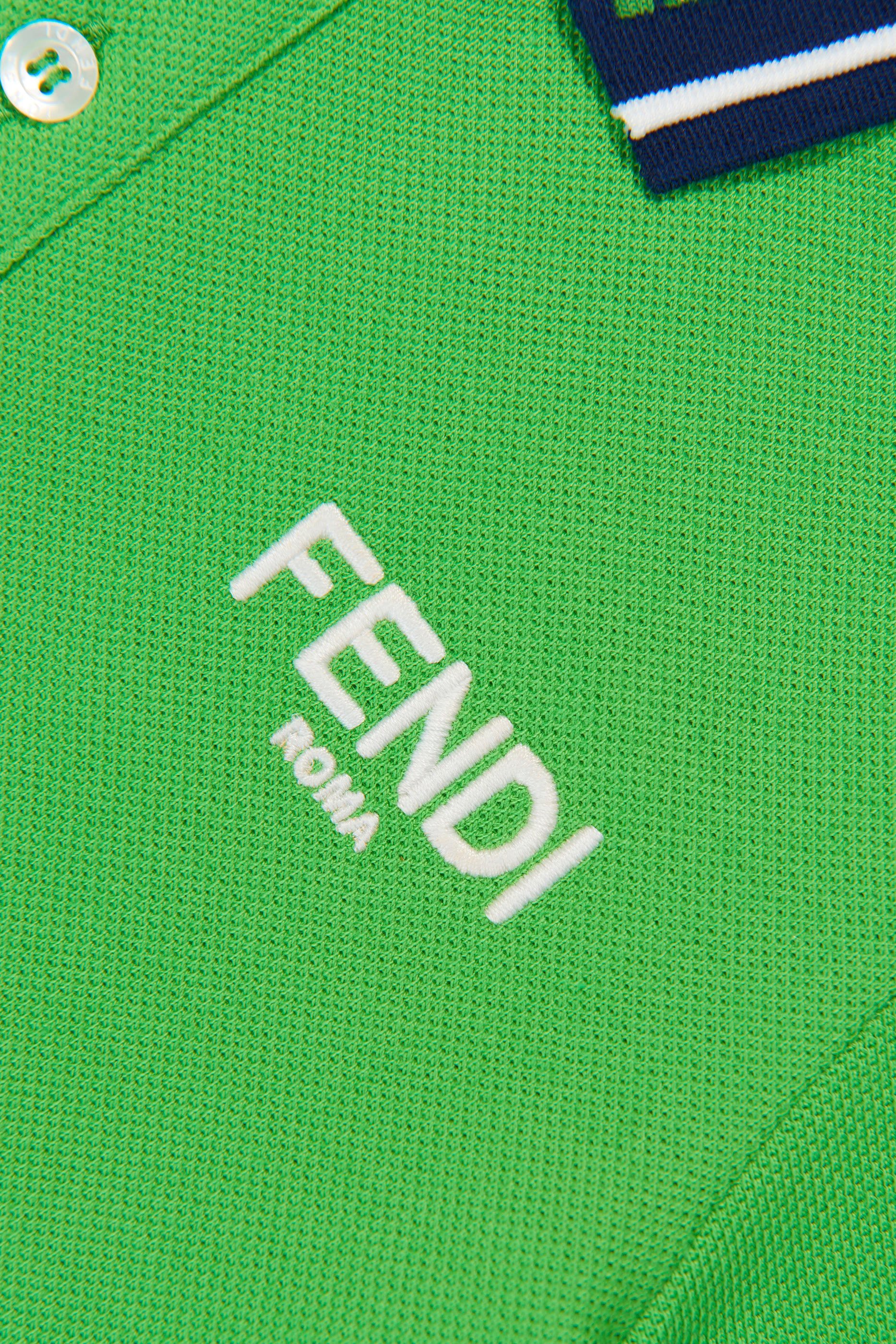 قميص بولو بشعار الماركة للأطفال