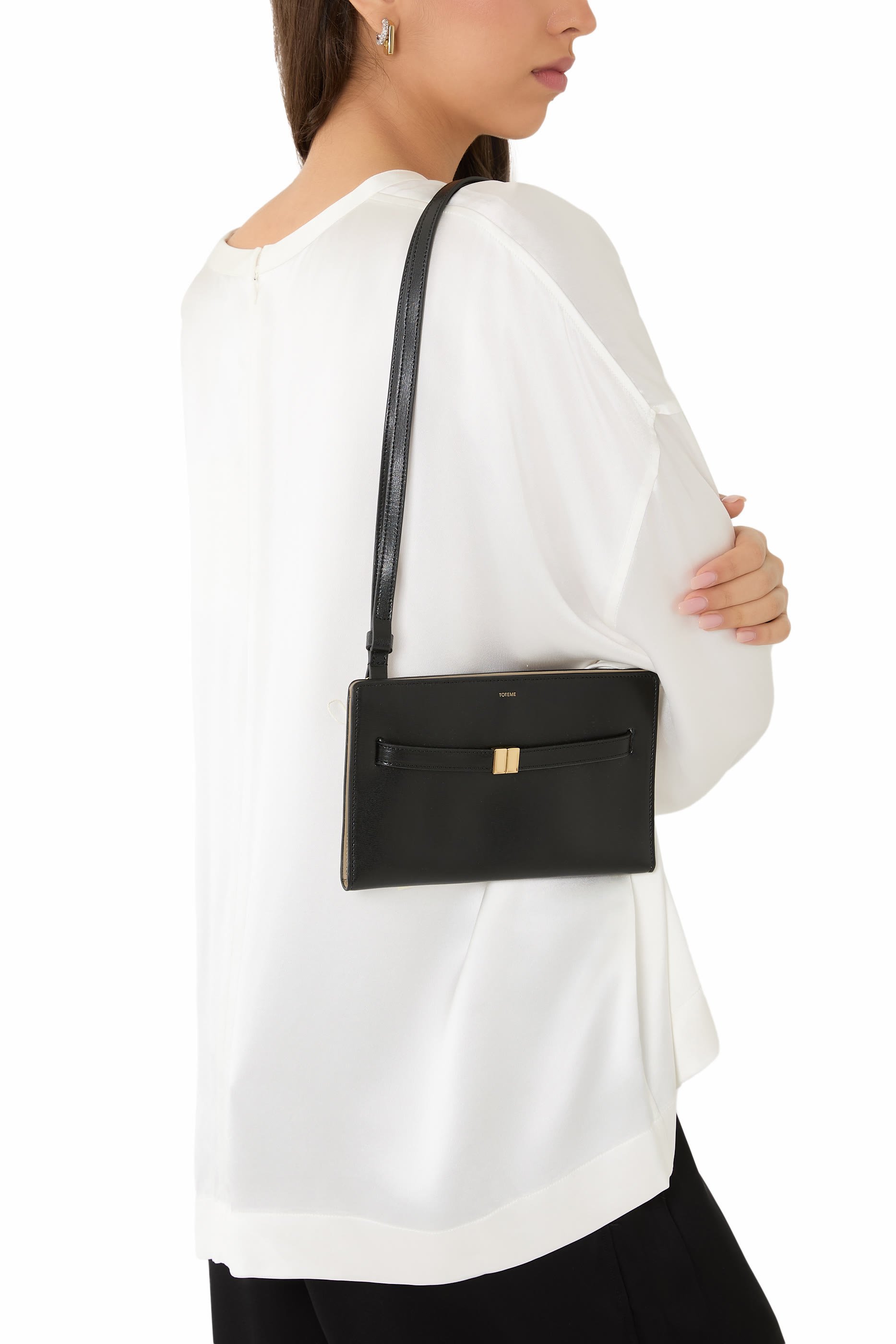 حقيبة كروس جلد بحزام