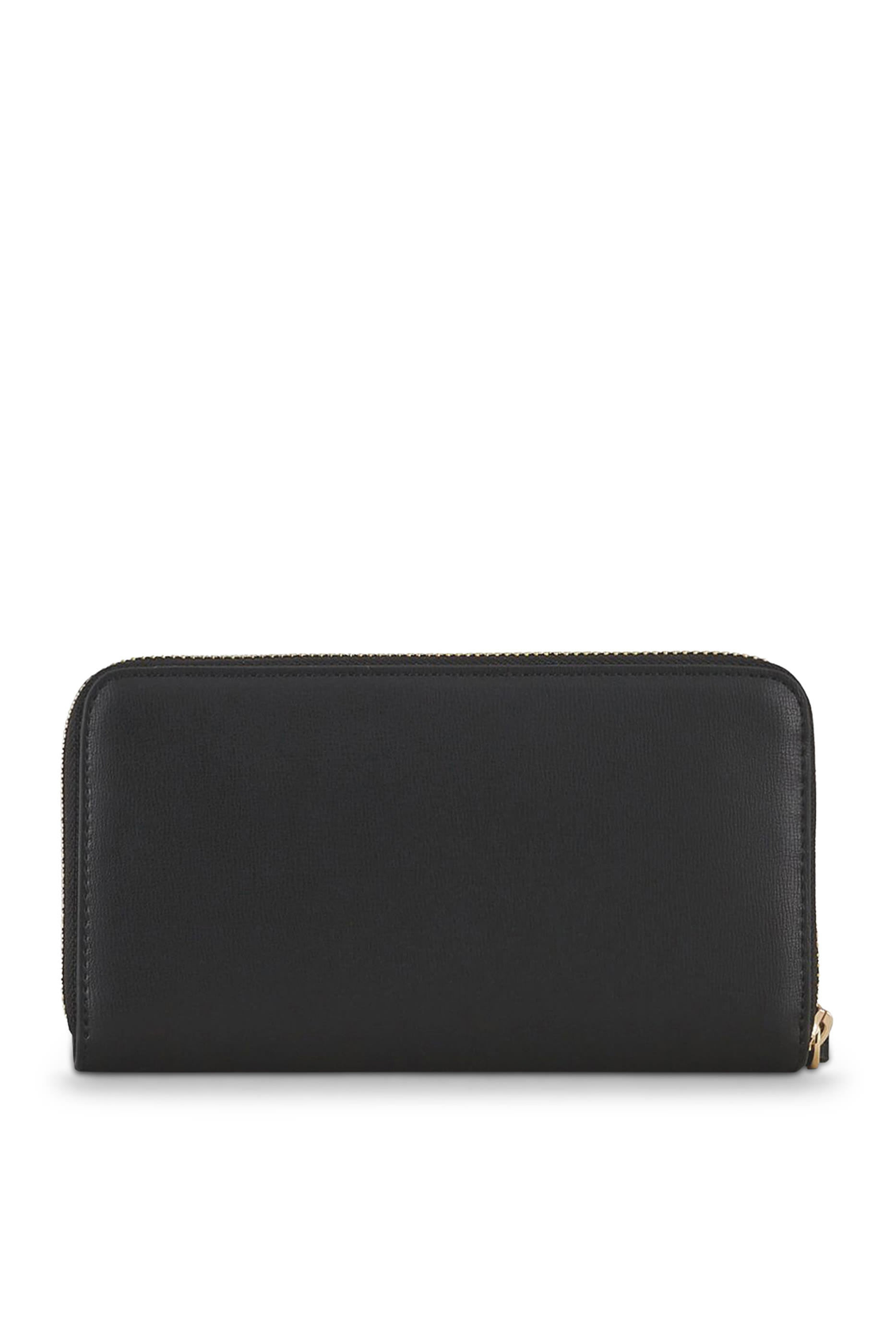 محفظة بسحاب وشعار الماركة