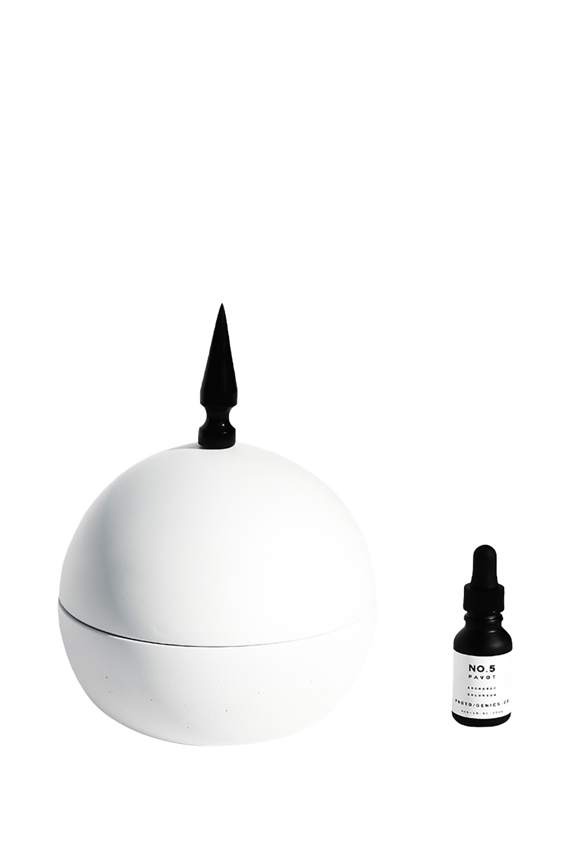 موزع عطر رقم 5 بافوت في وعاء مقبب خرساني