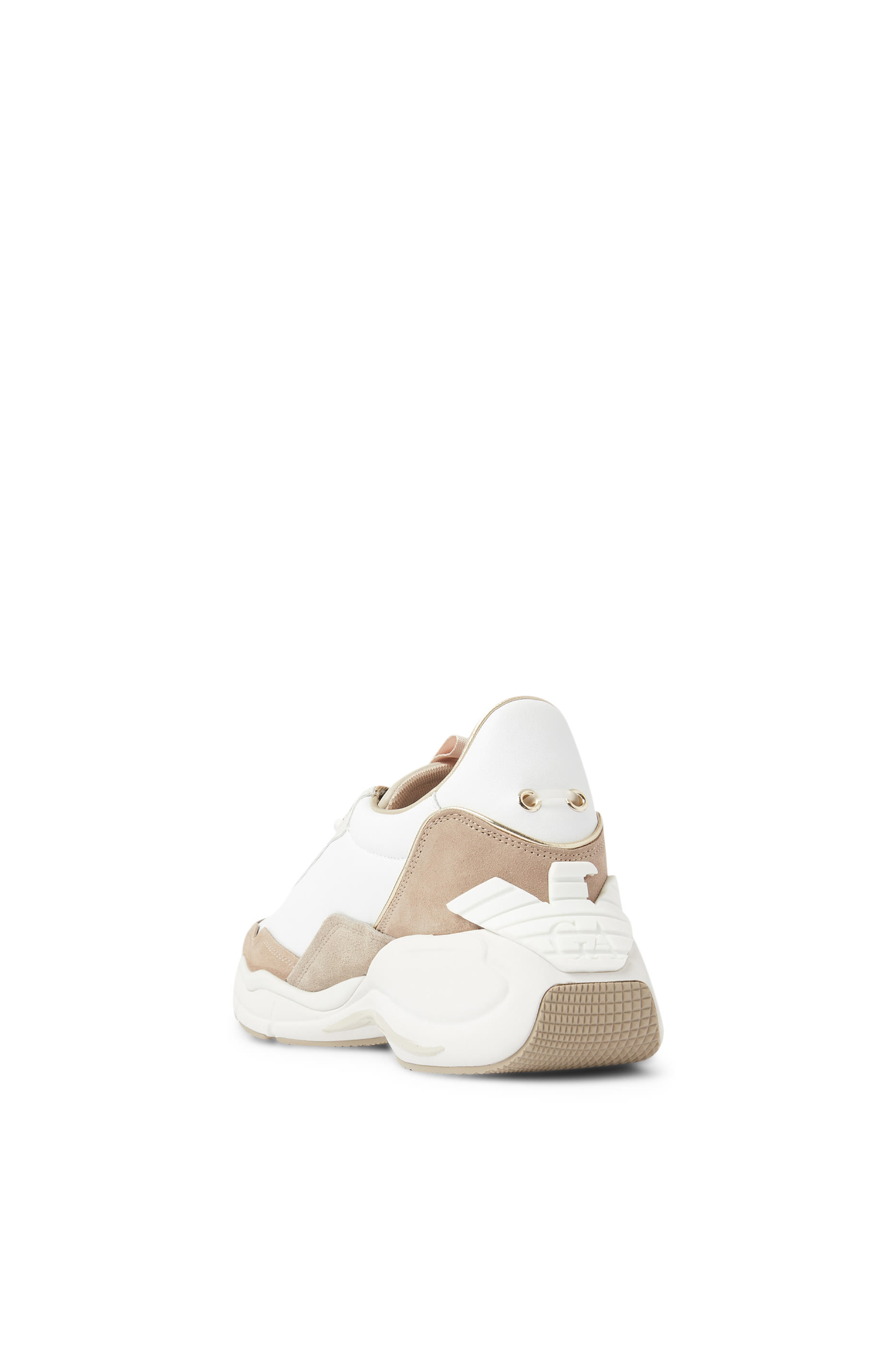 سنيكرز جلد بتفاصيل شمواه