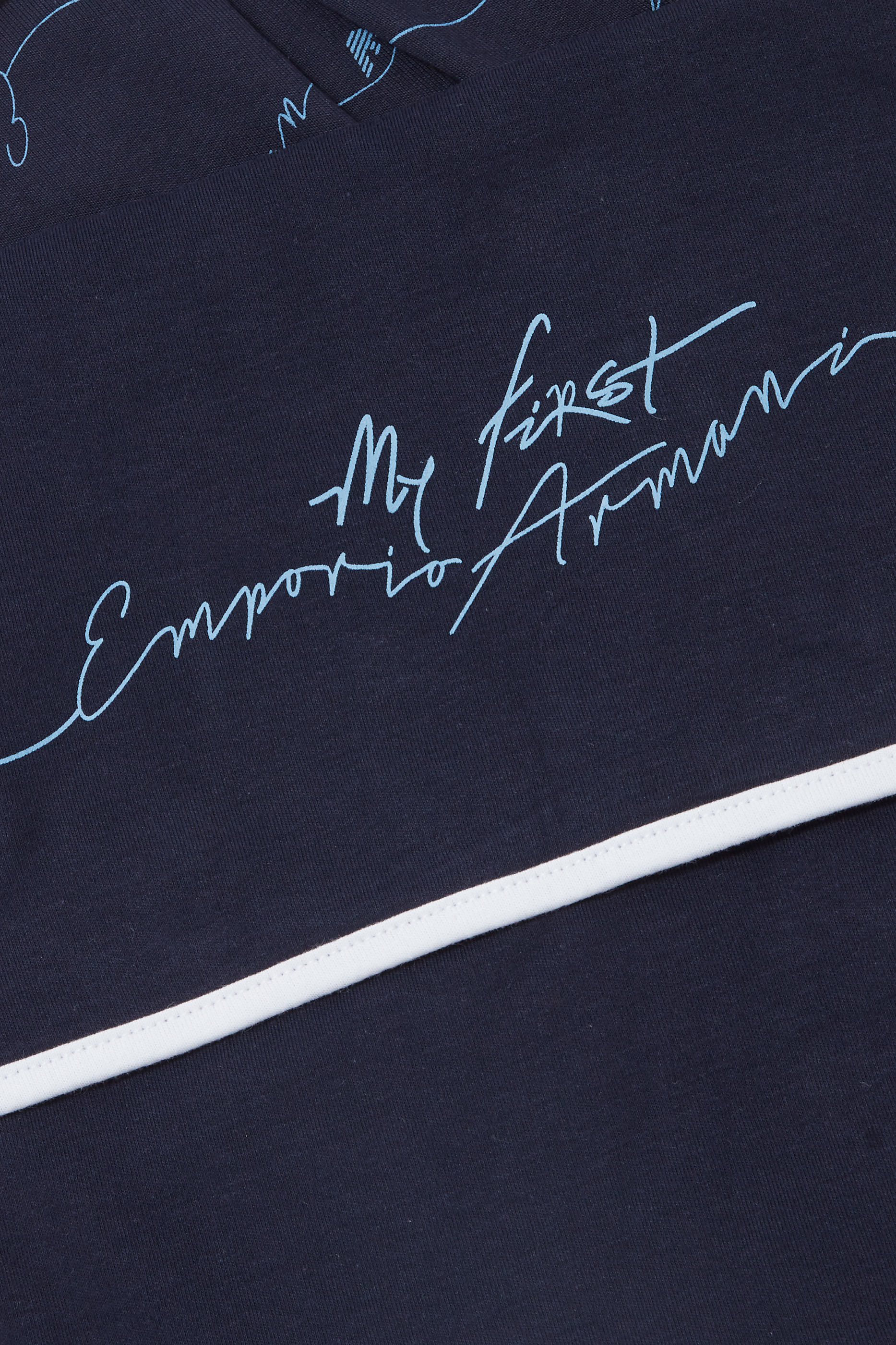 جمبسوت بتصميم فيست وعبارة My First Armani 