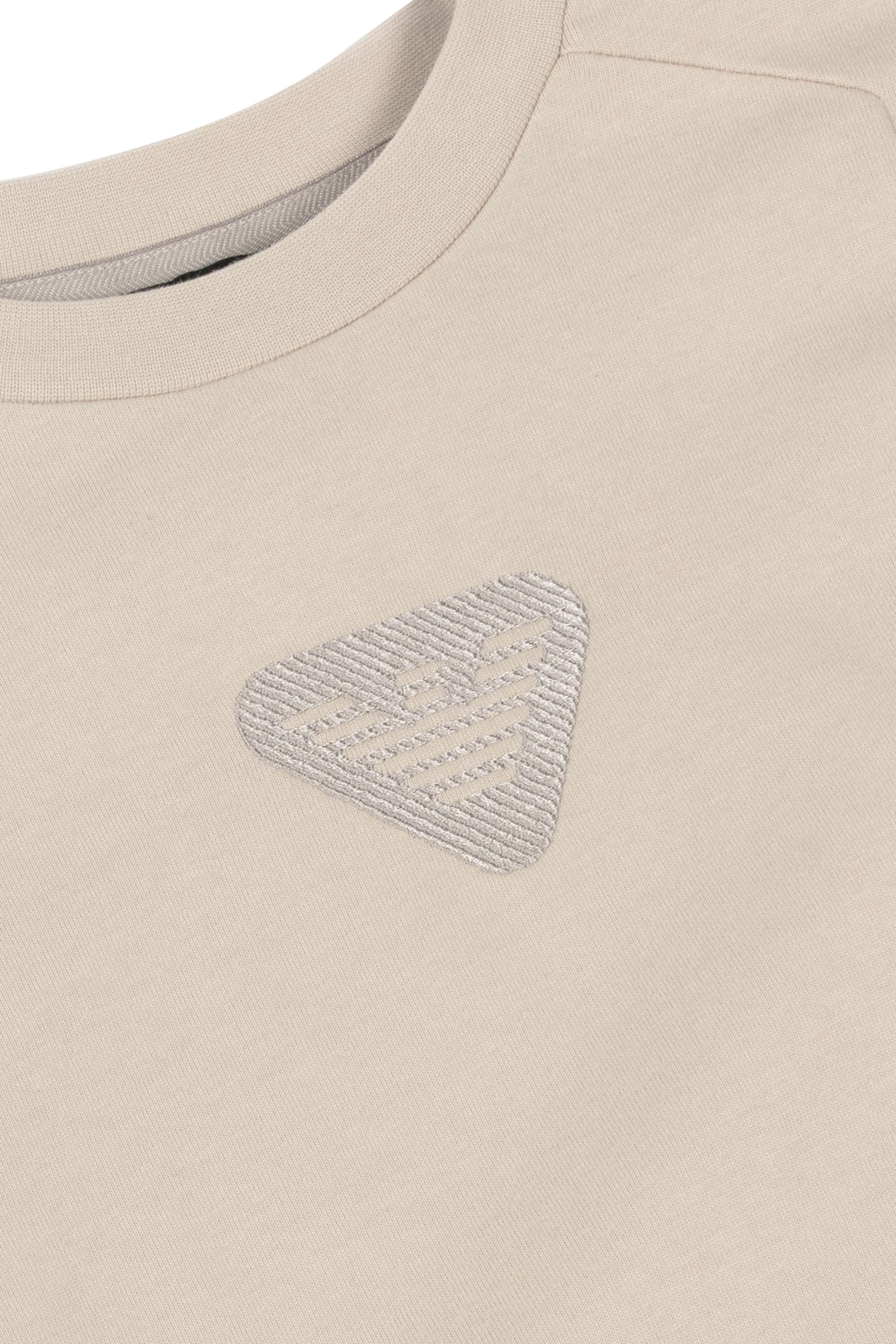 تيشيرت بشعار الماركة للأطفال