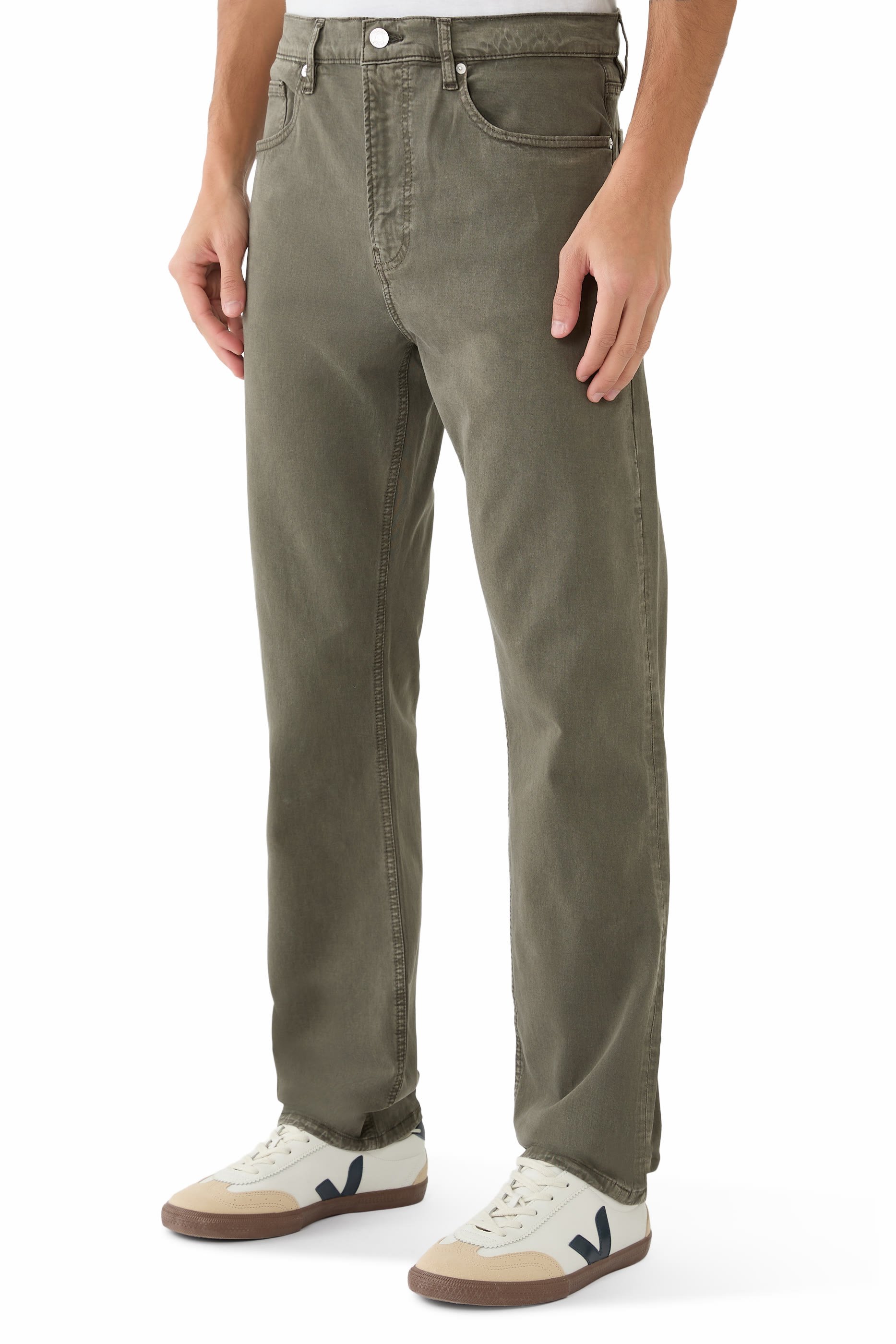 بنطال جينز مودرن بقصة ساق مستقيمة