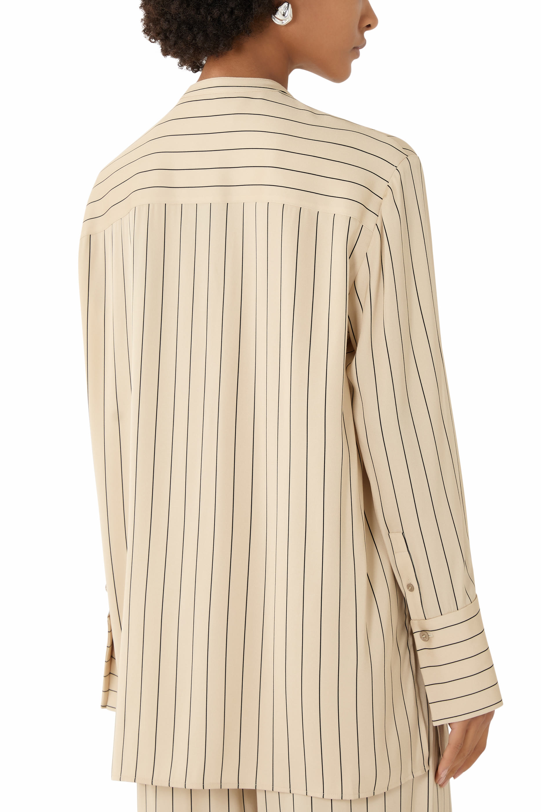 بلوزة أثينا بطبعة هندسية حرير