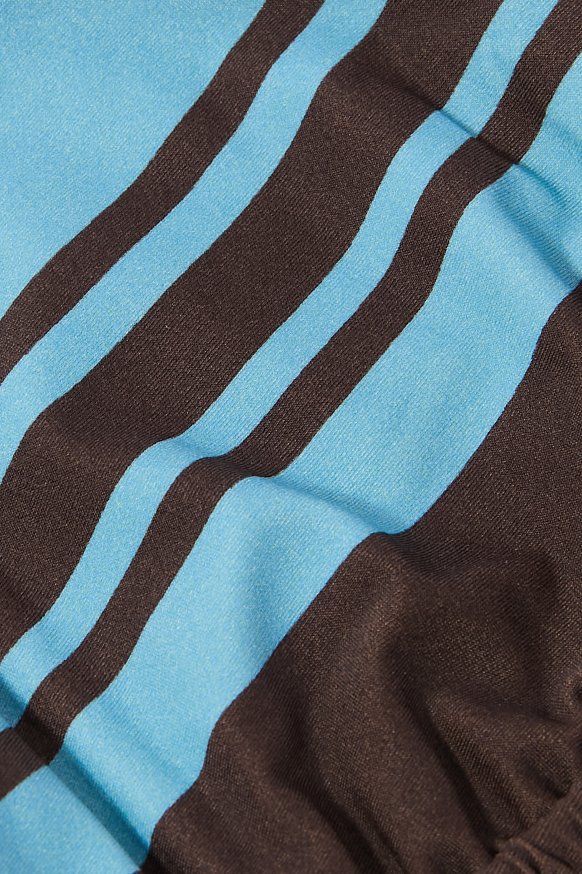 قطعة بيكيني علوية روجا بقوالب مثلثة ونقشة مخططة