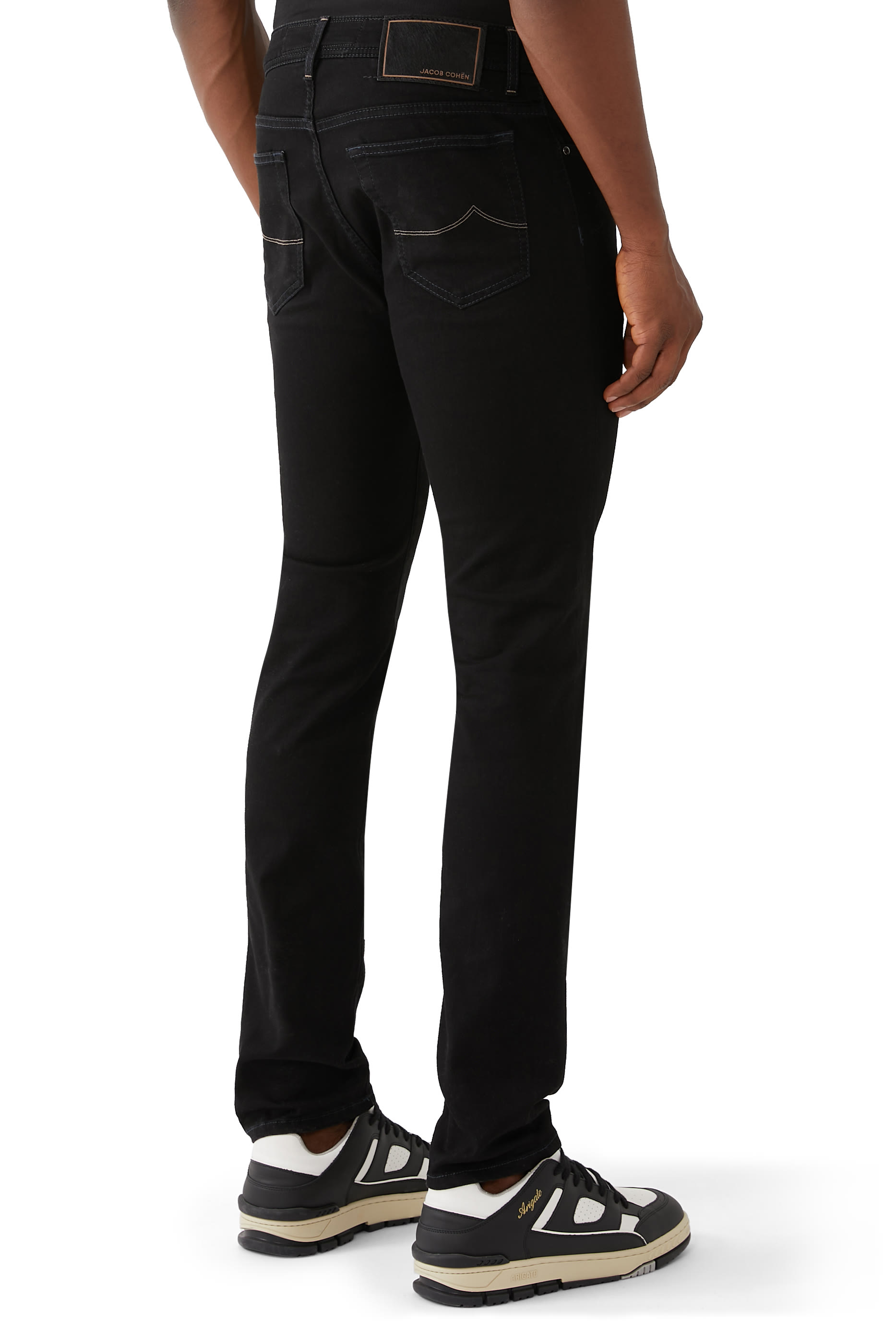 بنطال جينز بقصة سليم