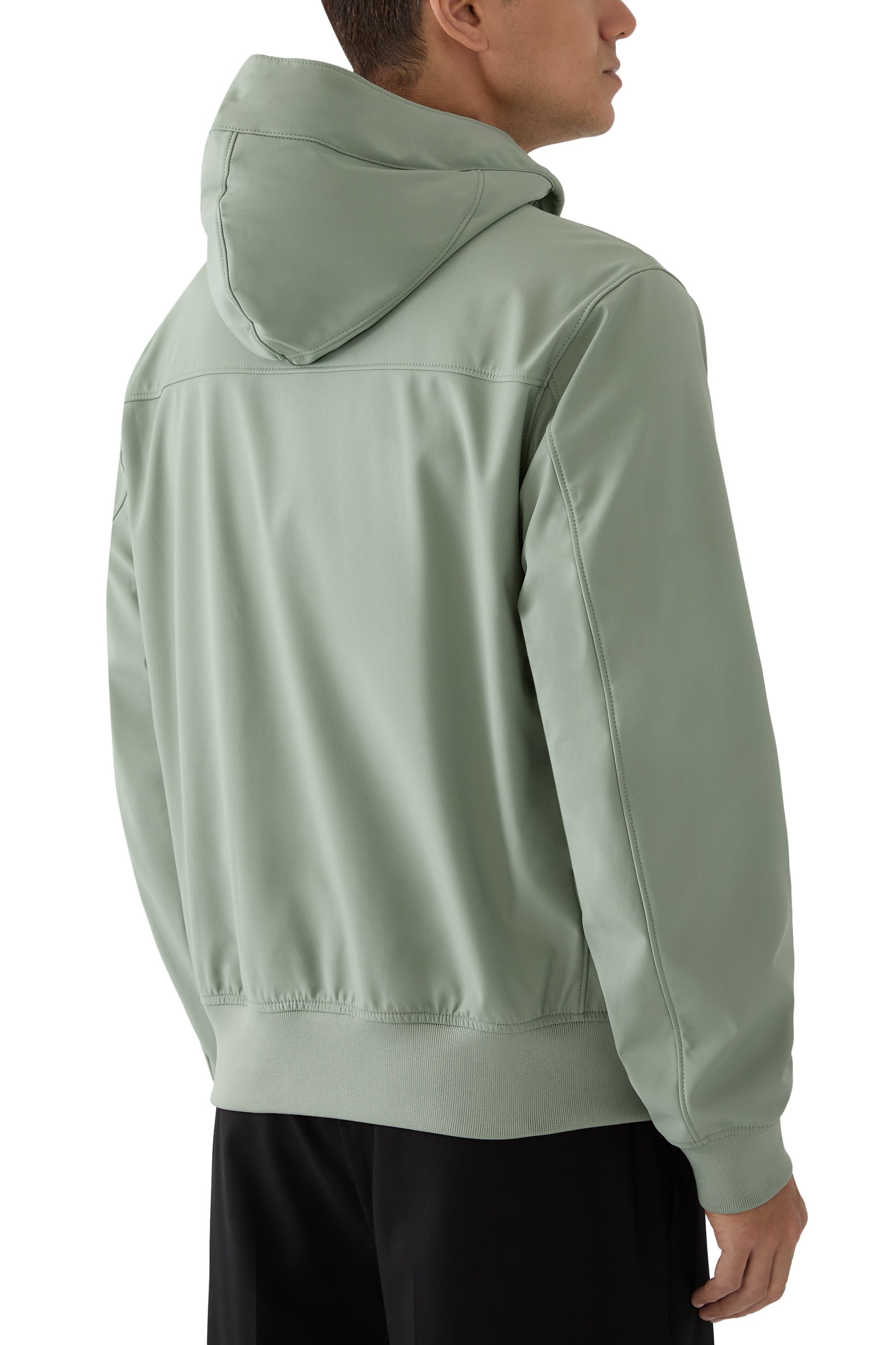 جاكيت شيل قماش خفيف الوزن