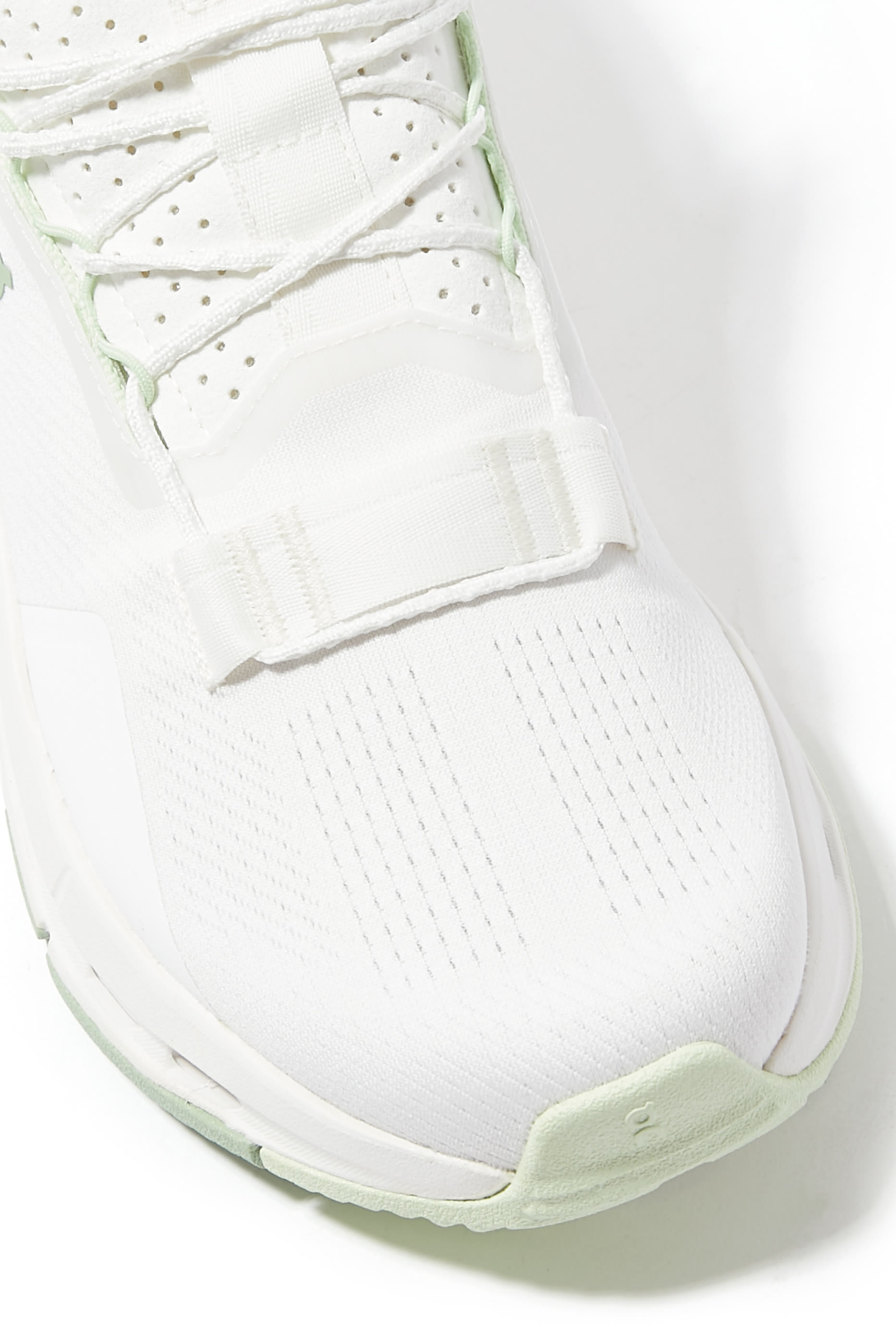 سنيكرز كلاودنوفا 2 للنساء