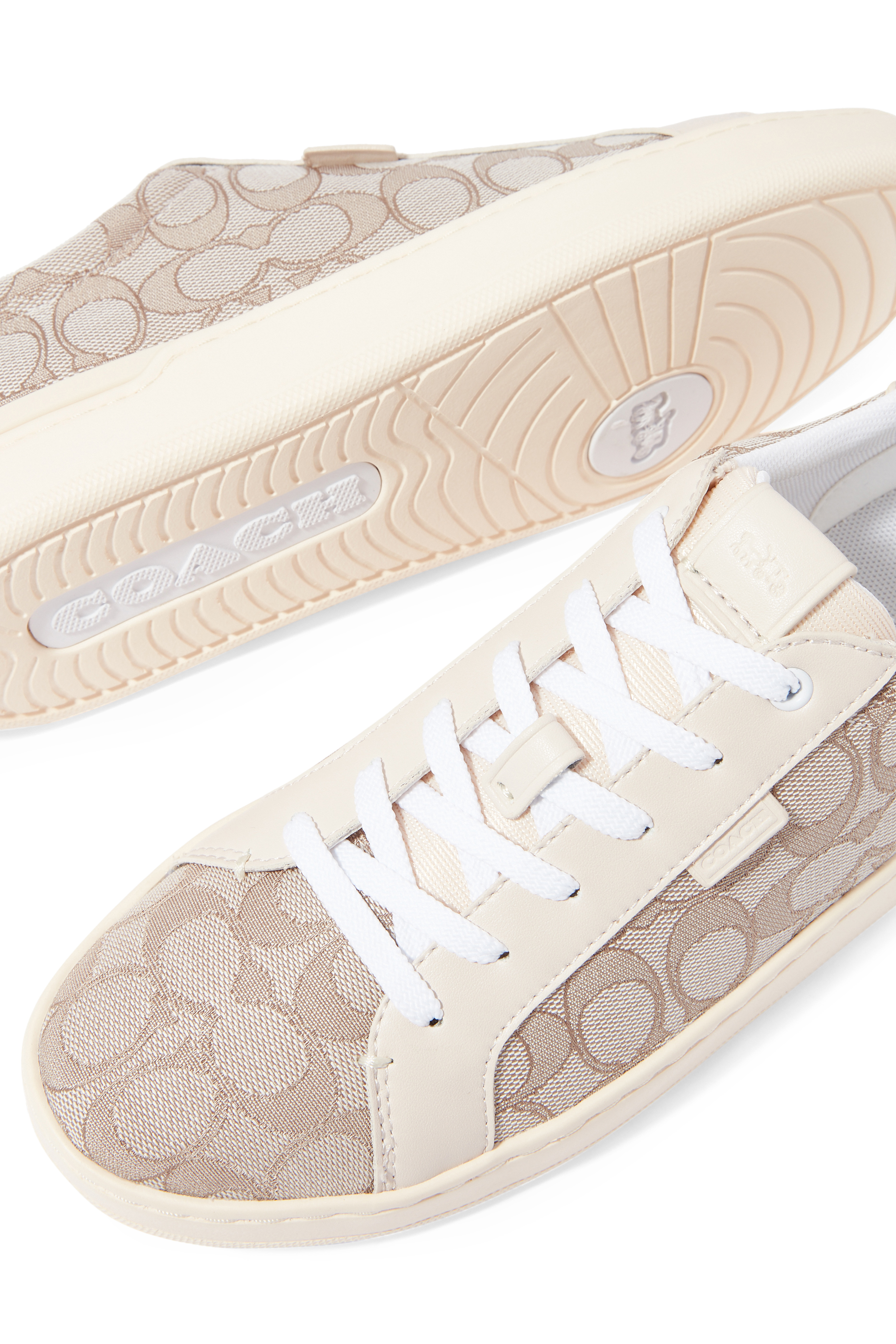 سنيكرز جلد أسفل الكاحل