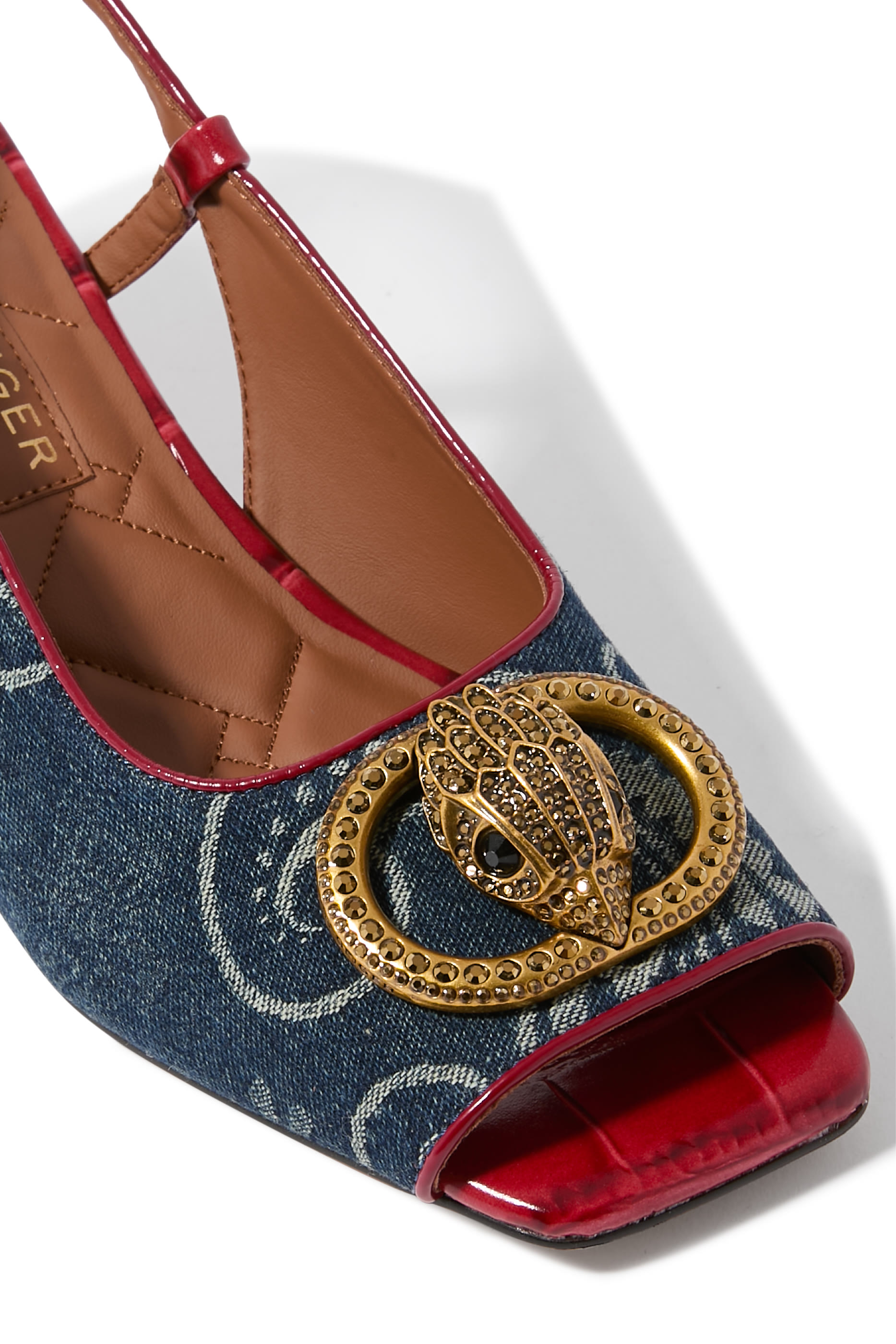 حذاء تشيلسيا بكعب عريض 60 وسير خلفي