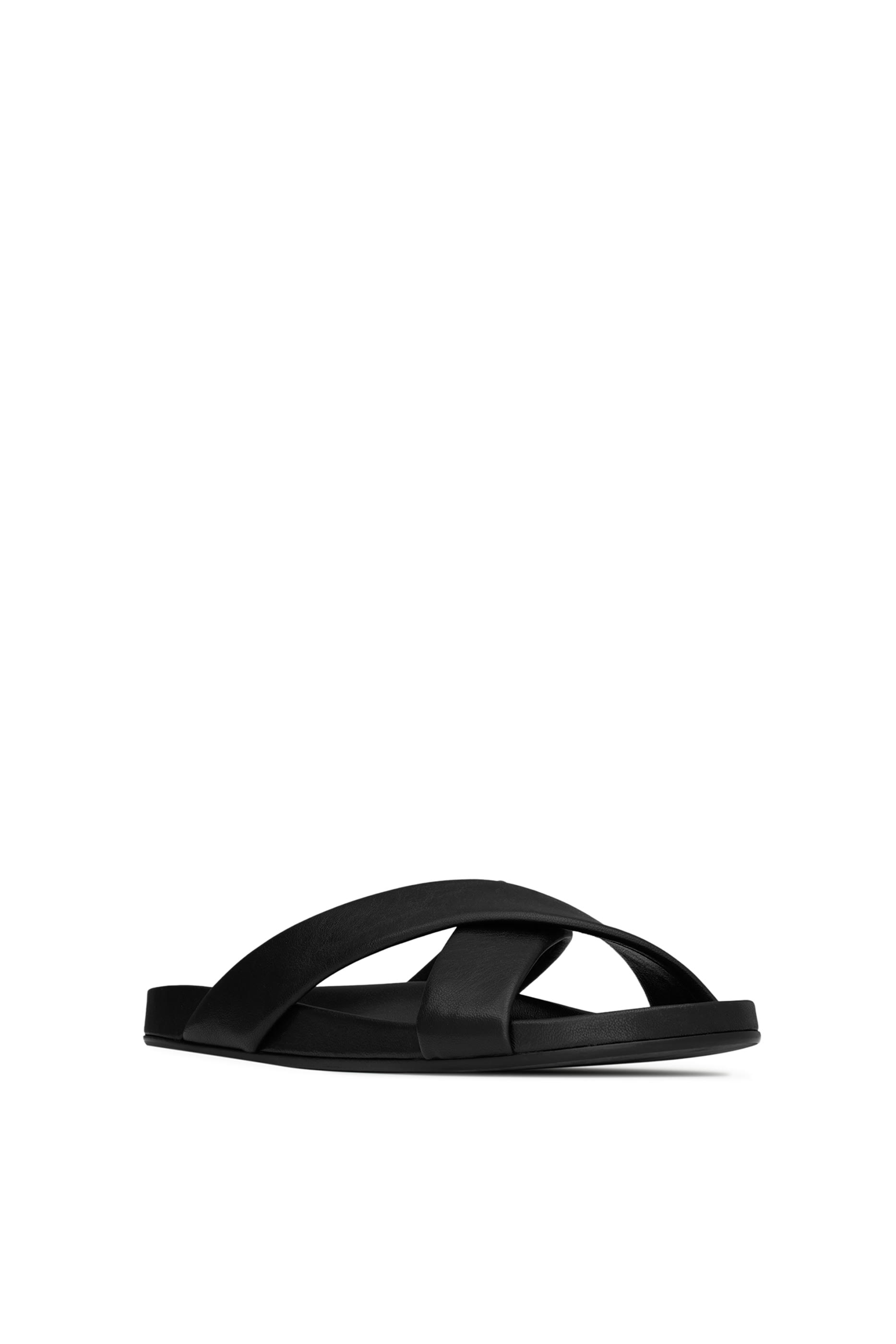 حذاء مفتوح نيكولز